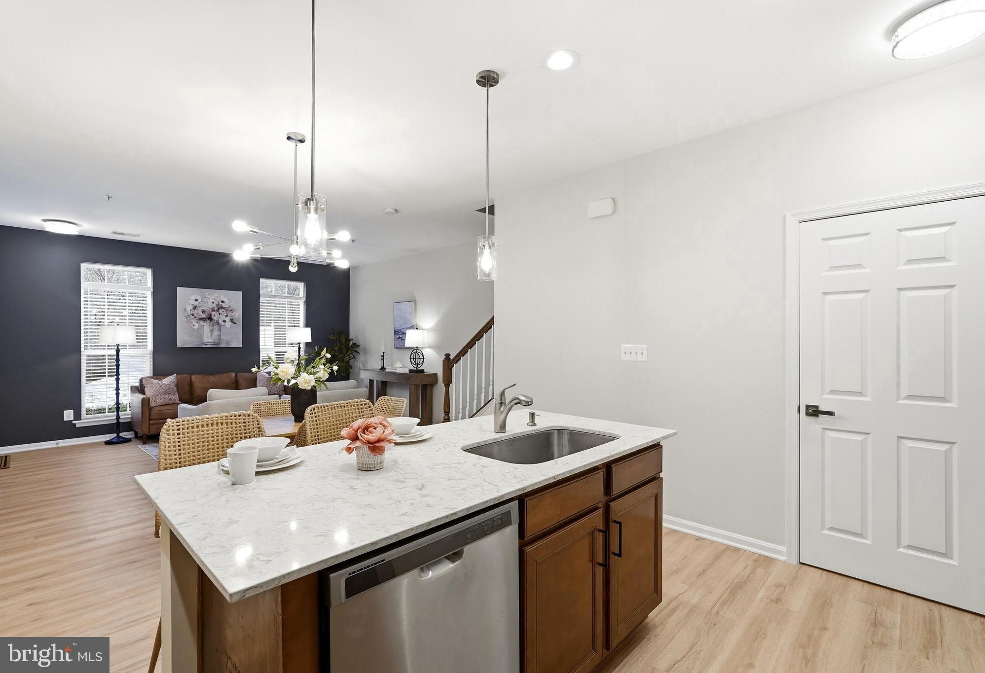 RESIDENCES AT DULLES PRK - Residential