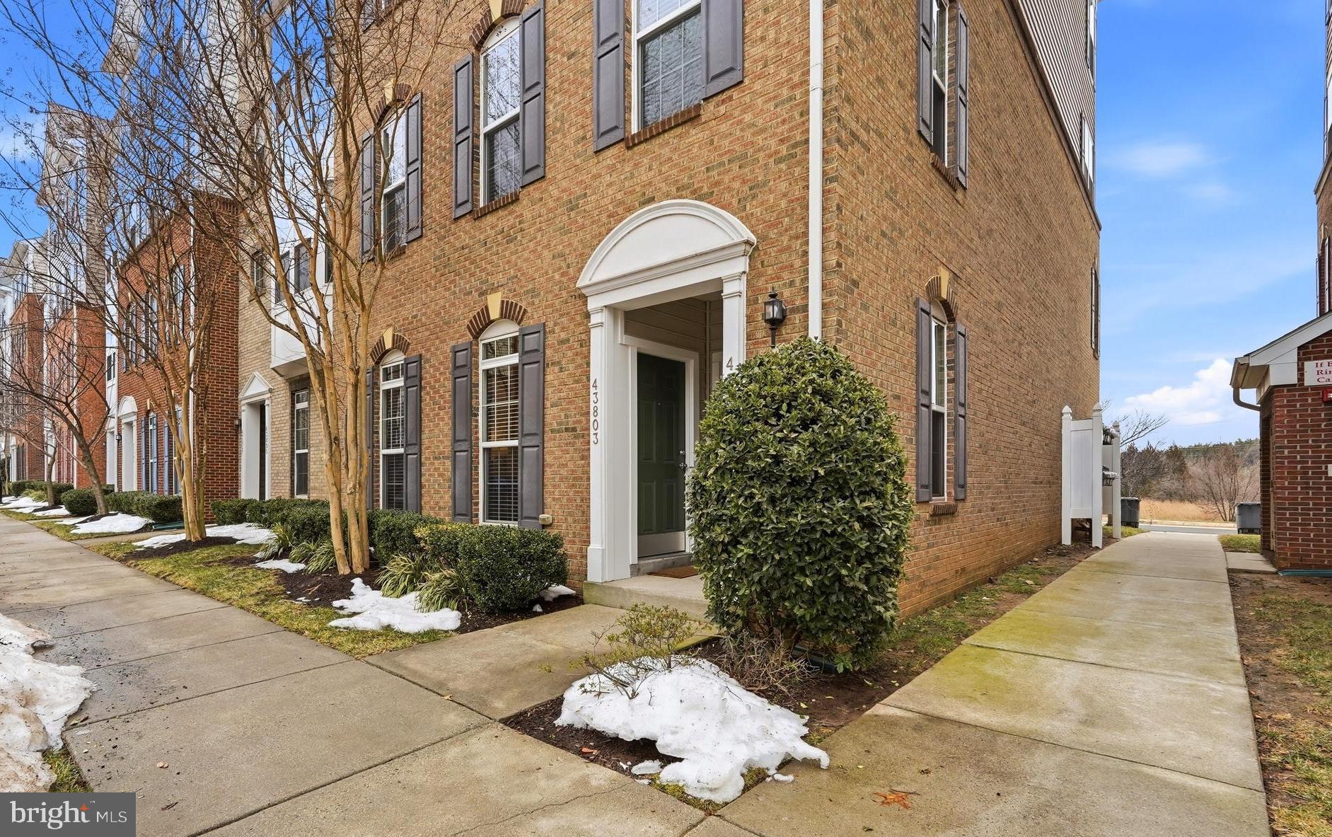 RESIDENCES AT DULLES PRK - Residential