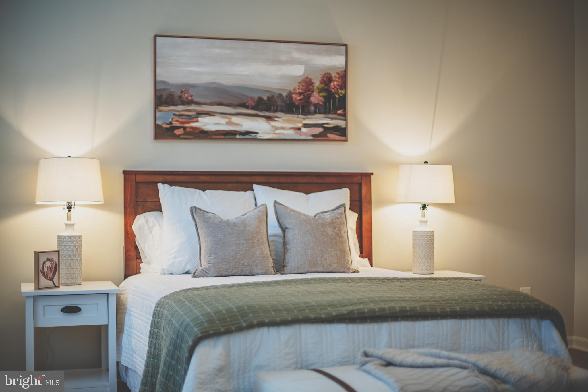 RESIDENCES AT DULLES PRK - Residential