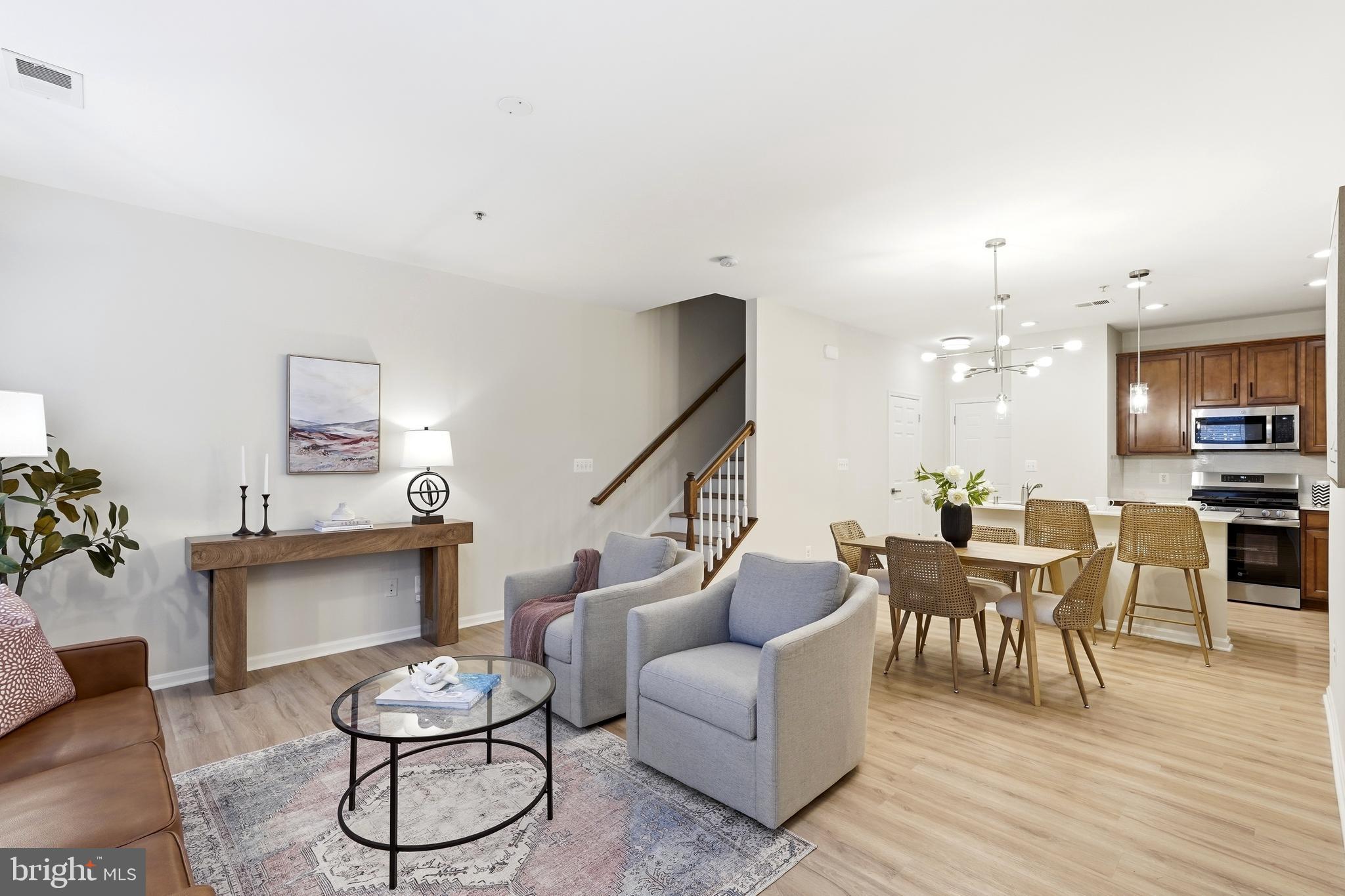 RESIDENCES AT DULLES PRK - Residential