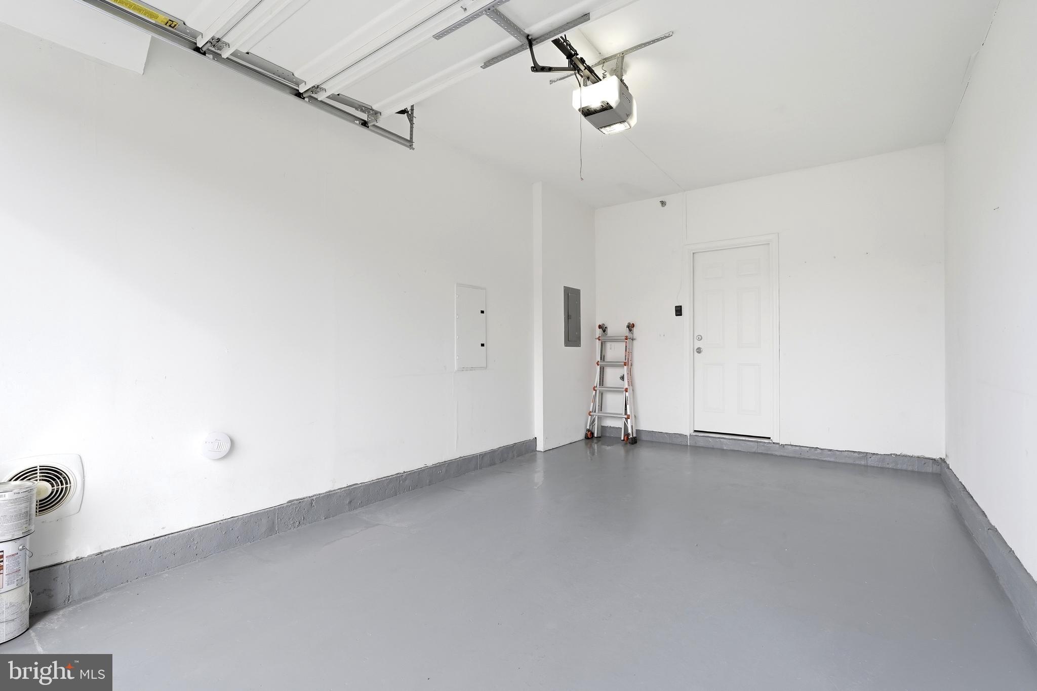 RESIDENCES AT DULLES PRK - Residential