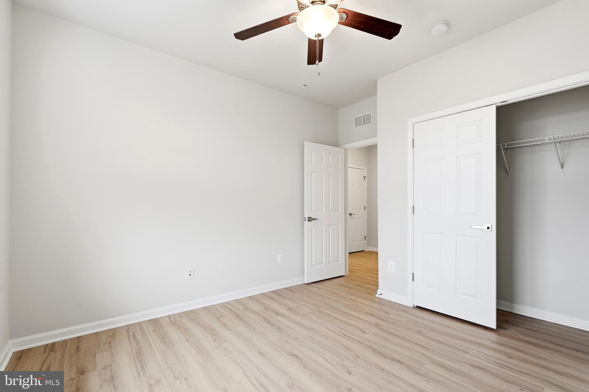 RESIDENCES AT DULLES PRK - Residential