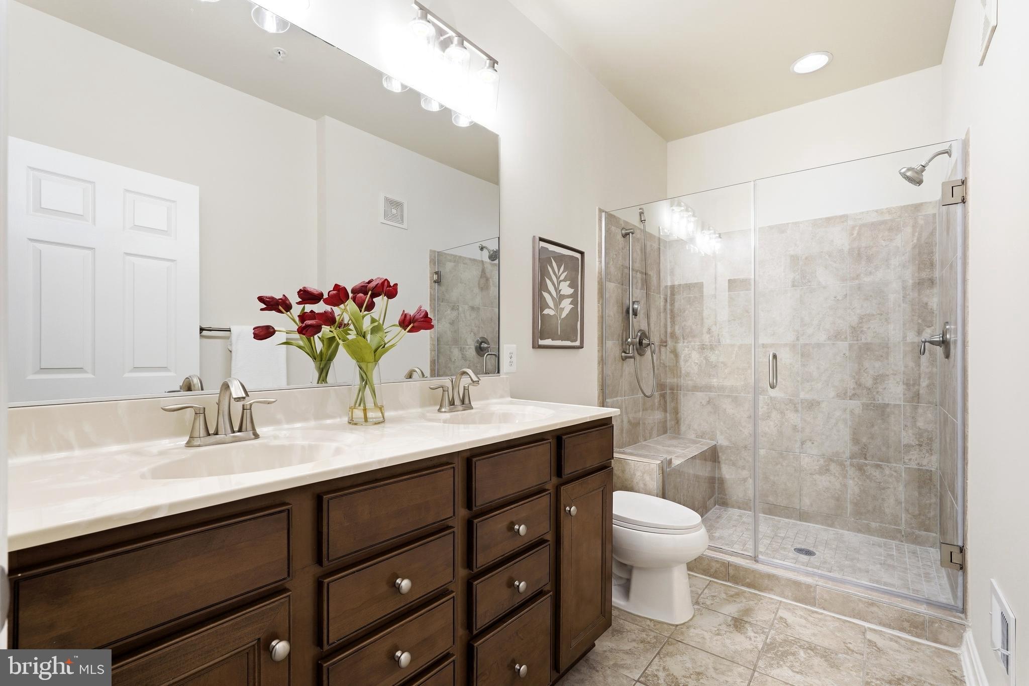 RESIDENCES AT DULLES PRK - Residential