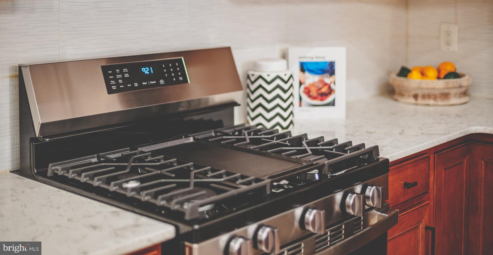 RESIDENCES AT DULLES PRK - Residential