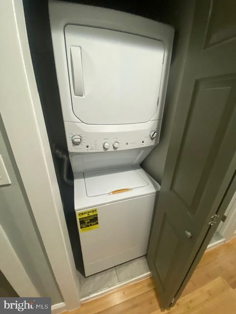 HUNTING PARK - Residential Lease