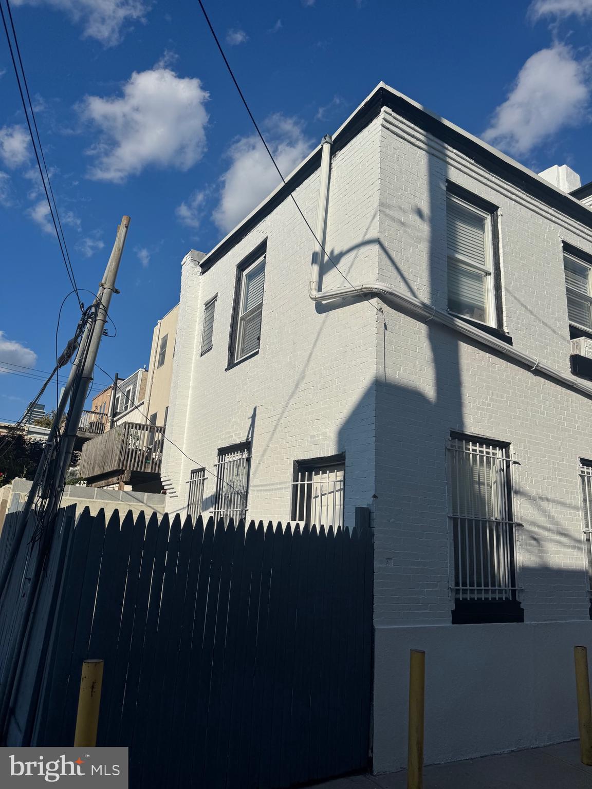 GRADUATE HOSPITAL - Commercial Sale