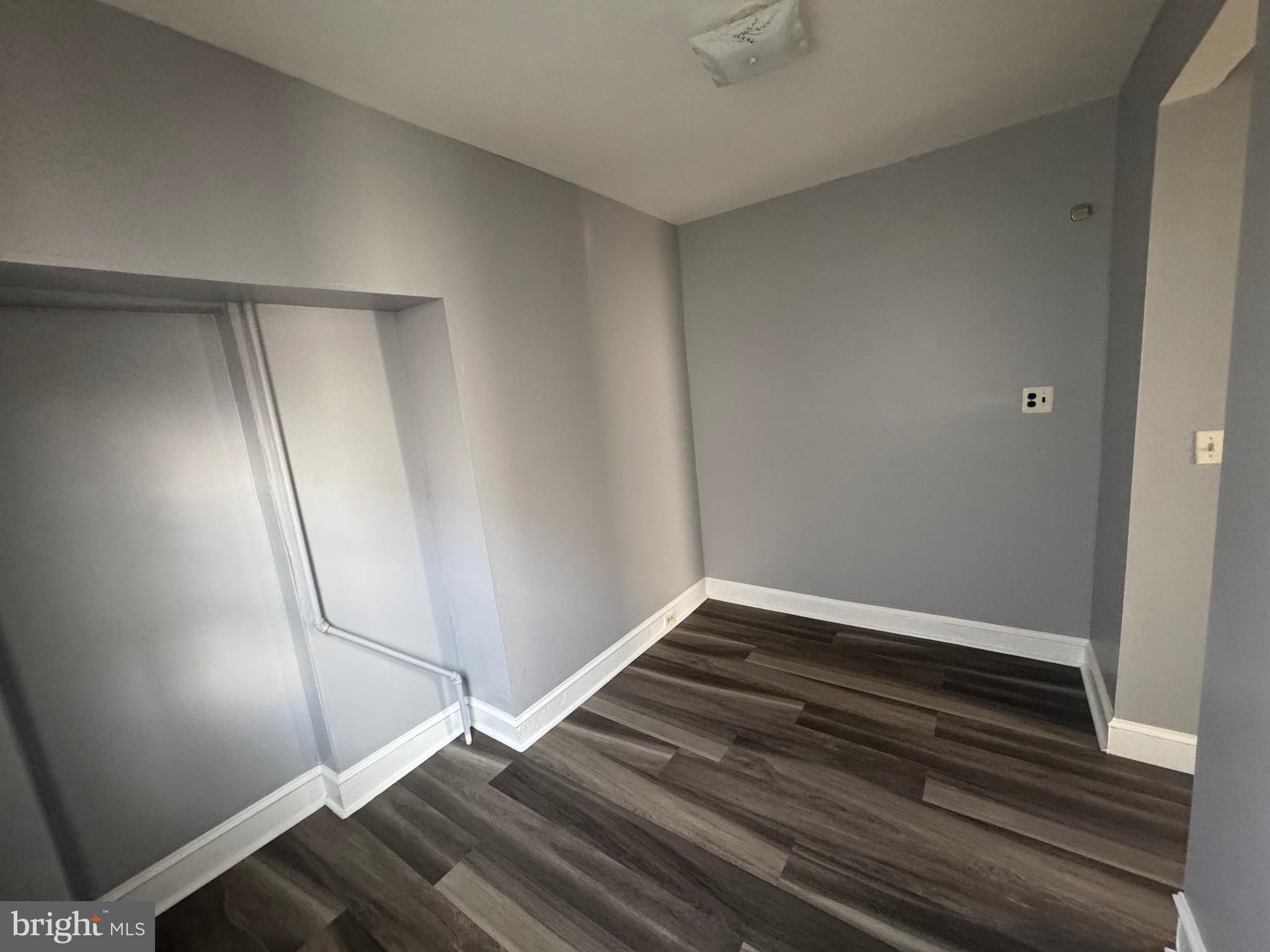 GRADUATE HOSPITAL - Commercial Sale