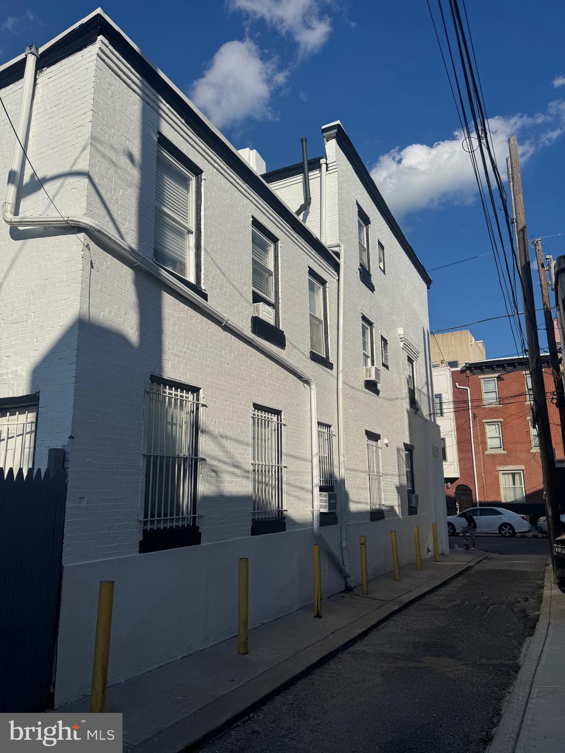 GRADUATE HOSPITAL - Commercial Sale