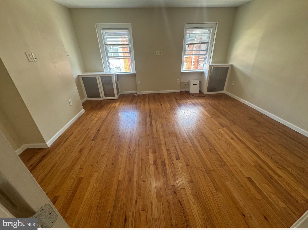 GRADUATE HOSPITAL - Commercial Sale