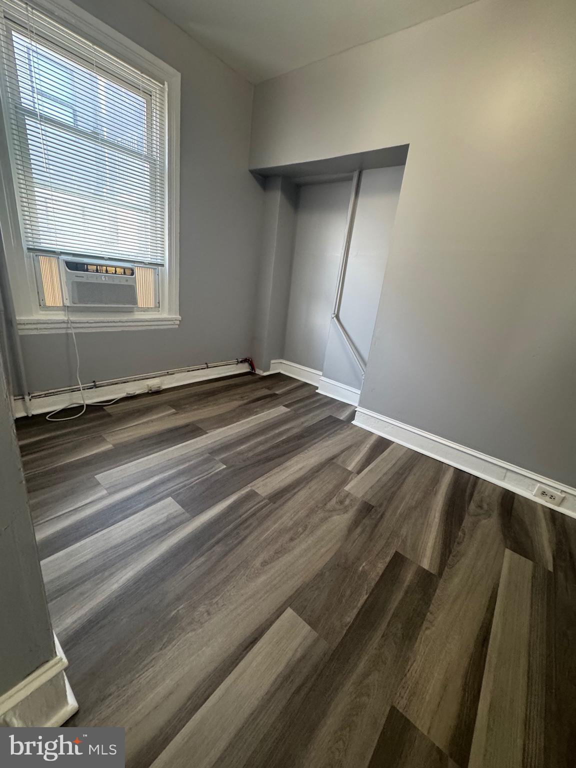 GRADUATE HOSPITAL - Commercial Sale