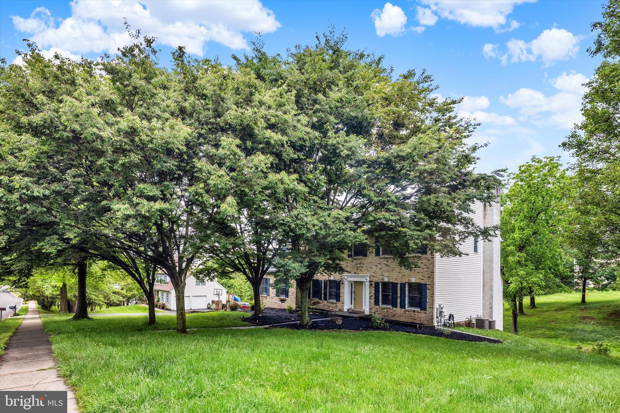 IRONBRIDGE EST - Residential