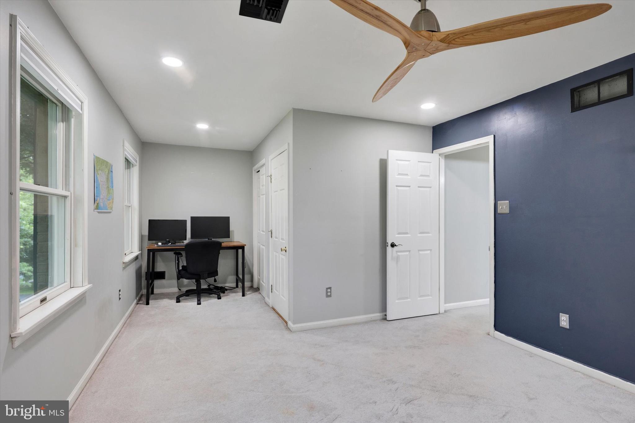 IRONBRIDGE EST - Residential