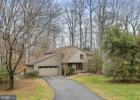 Property photo of 11698 Fox Glen Drive, Oakton, VA 22124
