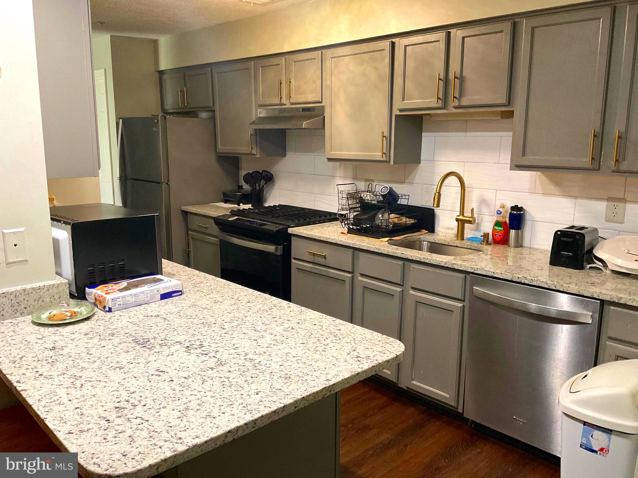 COVINGTON CONDOMINIUMS - Residential