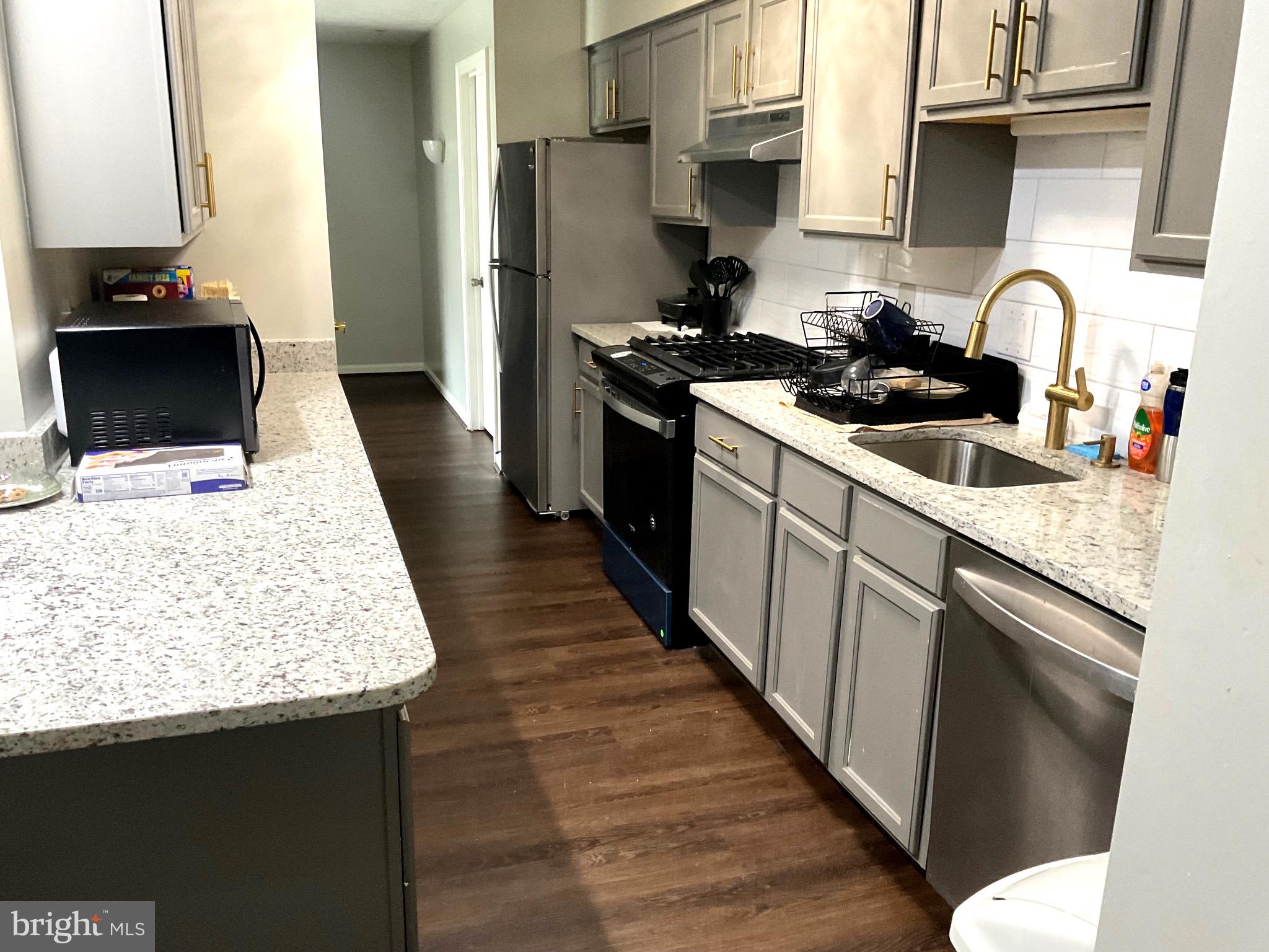 COVINGTON CONDOMINIUMS - Residential