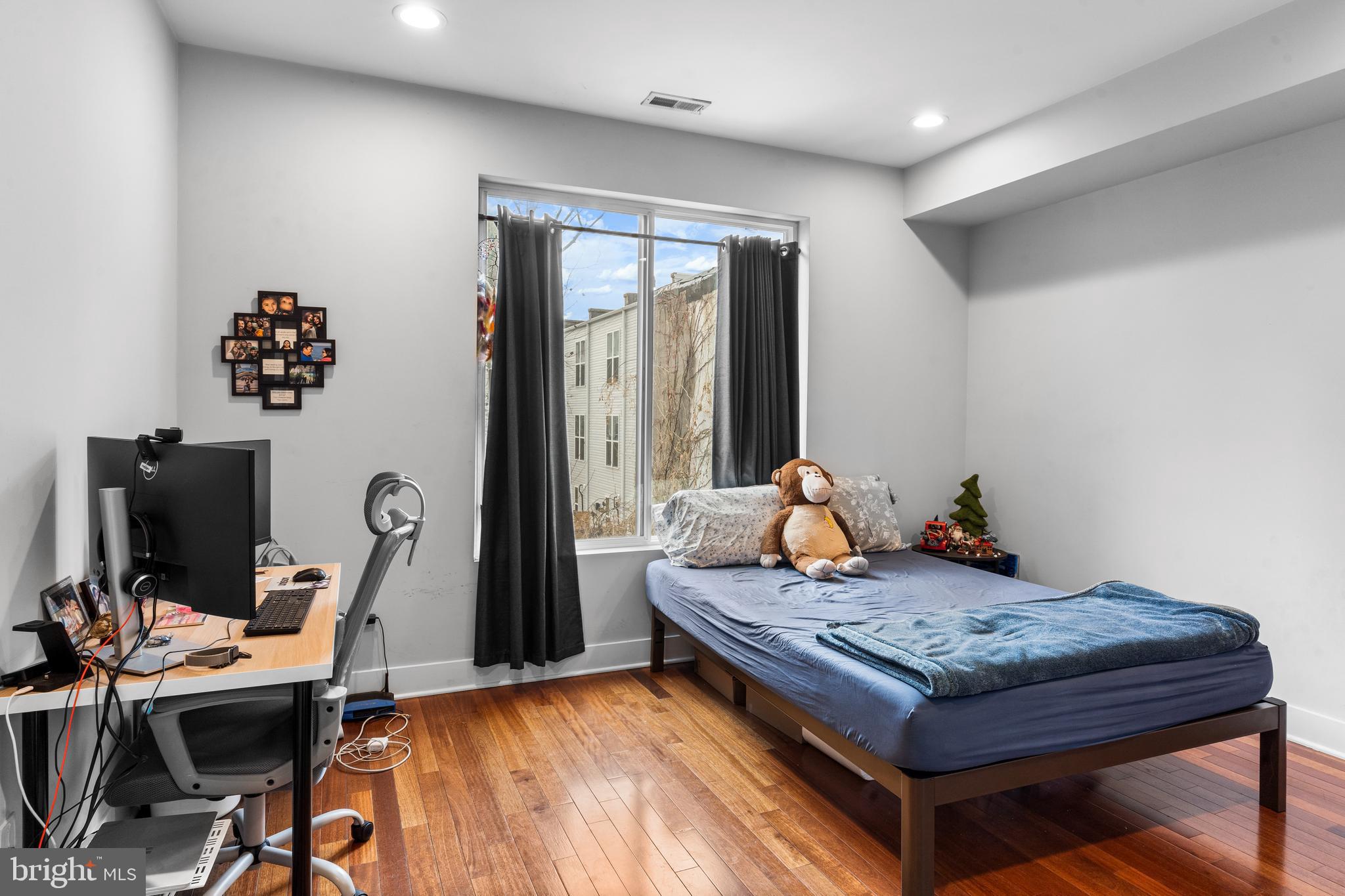 PHILADELPHIA - Residential