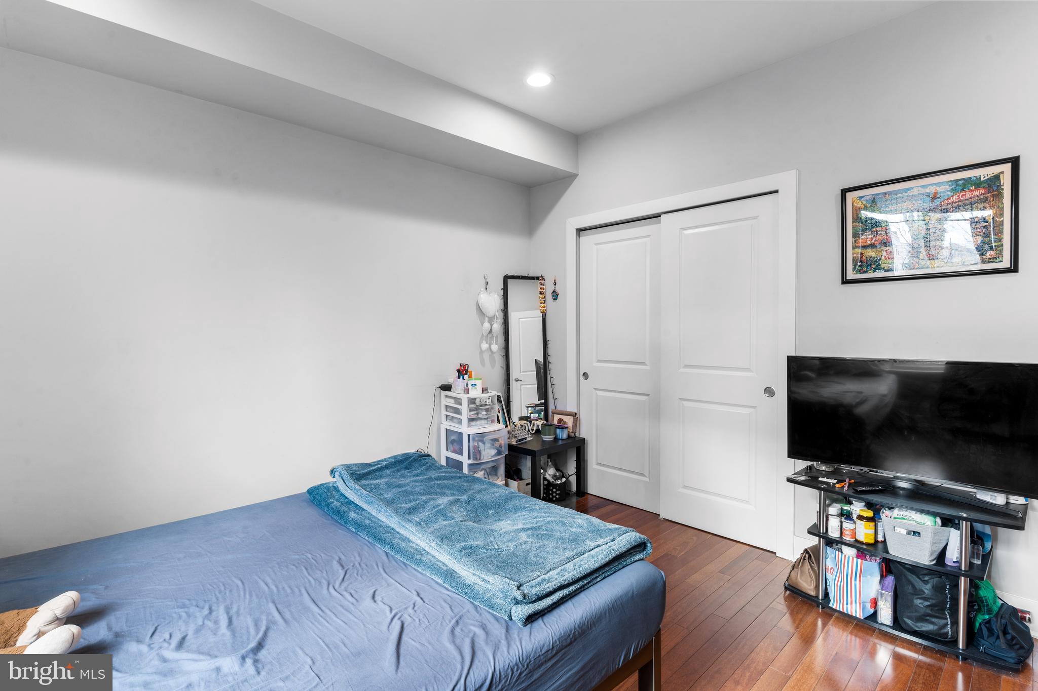 PHILADELPHIA - Residential