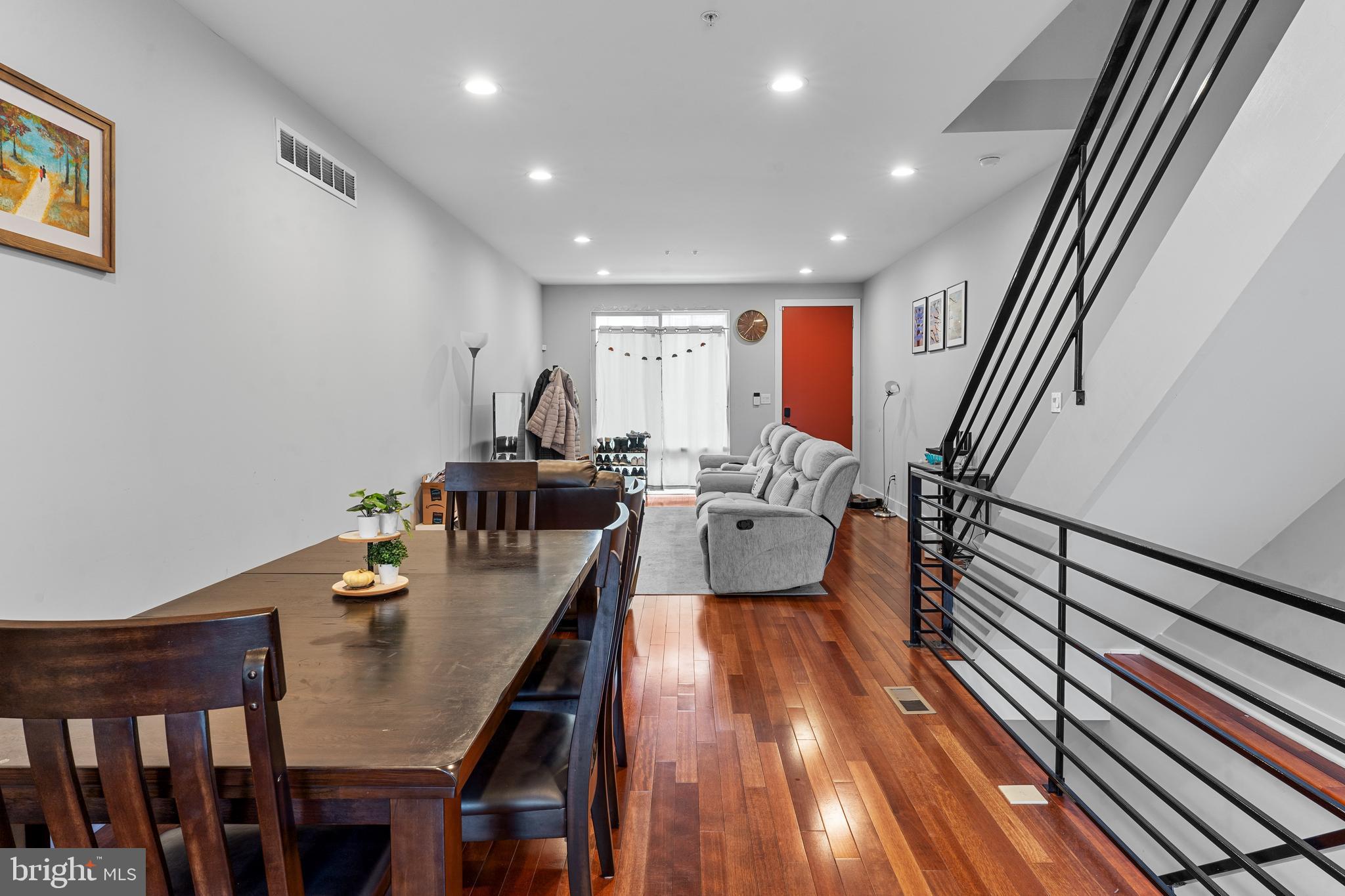 PHILADELPHIA - Residential