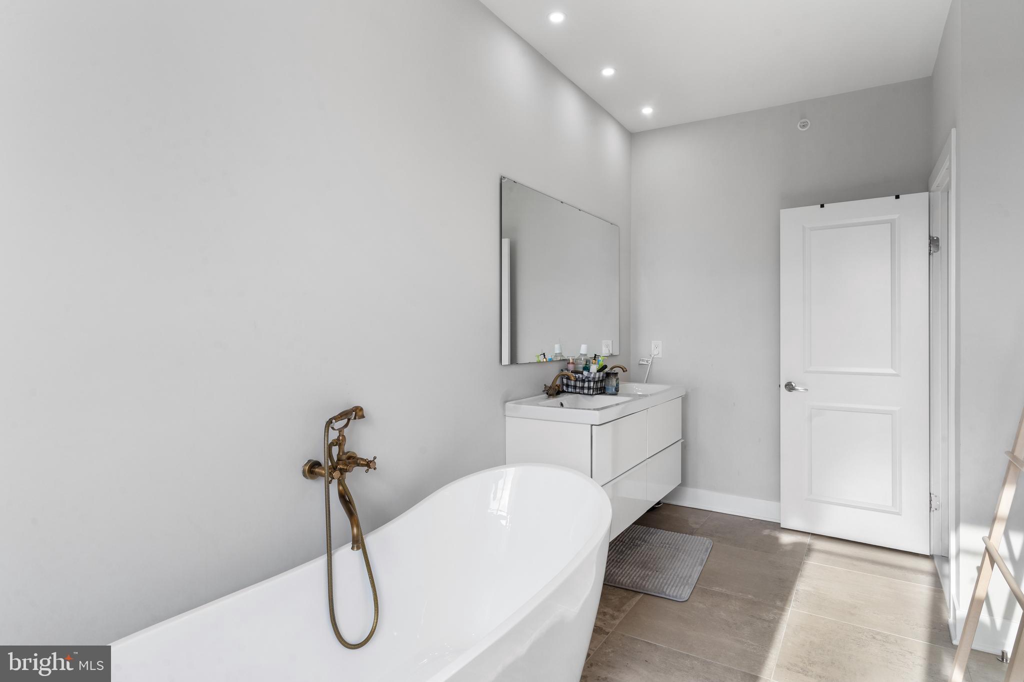 PHILADELPHIA - Residential