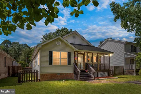 309 6th Street, Colonial Beach, VA MLS: VAWE2008876