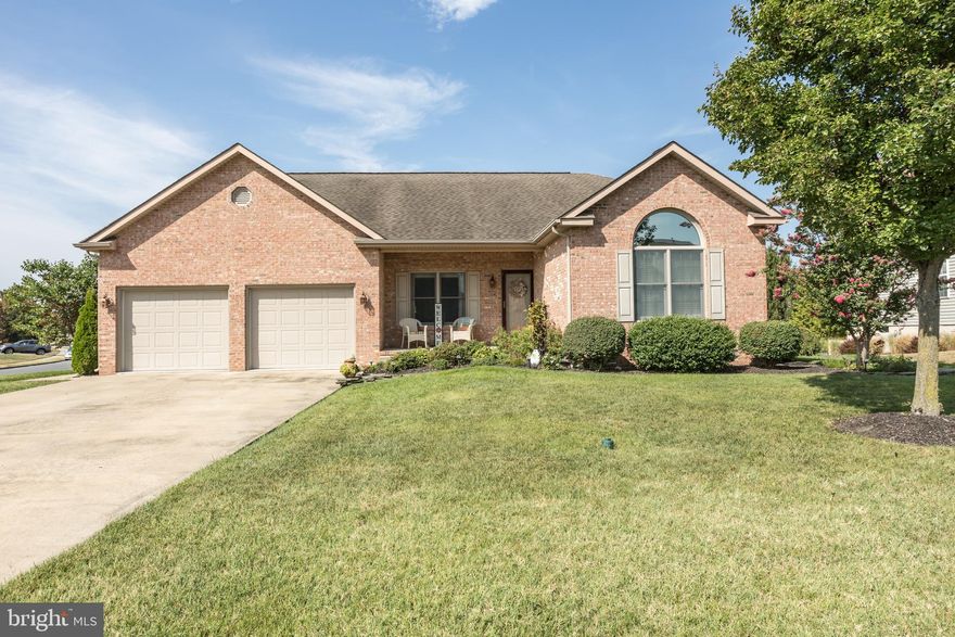 Welcome to one level living at its finest. This magnificently maintained all brick rancher offers the convenience and ease of single level living while providing comfort and an accessible living experience.  You will fall in love with both the inside and outside of this stunning home.  The outdoor space is truly remarkable, featuring a screened in back porch that allows you to enjoy the outdoors while being protected from the elements; overlooking your meticulously maintained landscaping creating a serene and inviting atmosphere. As you step inside, you will be captivated by the upgraded kitchen complete with granite counters and beautiful cabinetry providing ample room for entertaining. The family room is a cozy retreat anchored by a gas fireplace and builtins. The primary suite offers a tranquil escape complete with a large primary bathroom with tile shower and a custom walk-in closet. An additional two bedrooms and full bath offer additional room for family and guests. Don't miss your opportunity to make this house your home.
The desired Wakeland Manor subdivision offers a community outdoor pool, tennis courts, basketball courts, tot lot and is just minutes from shops, restaurants and so much more.