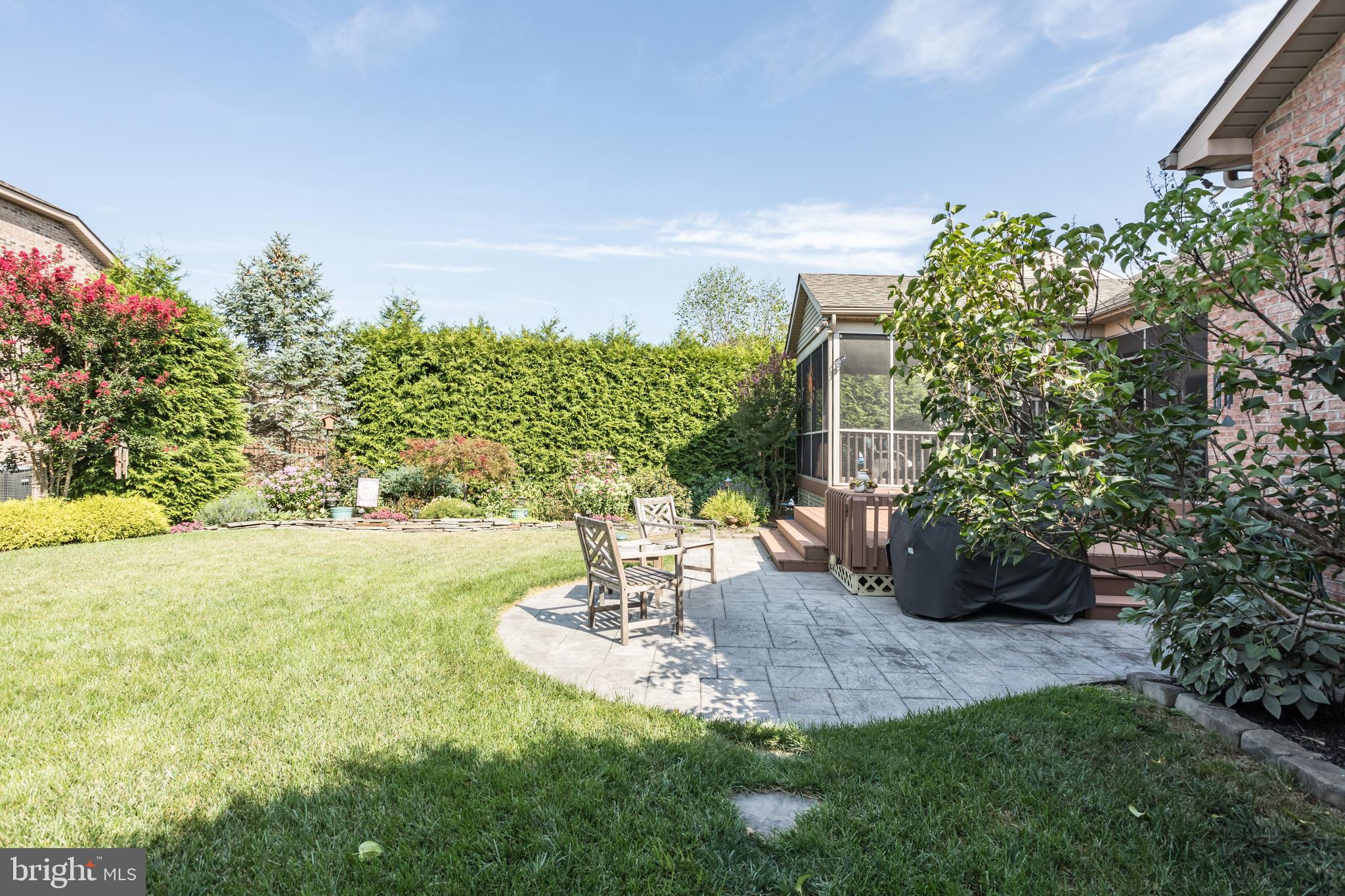 WAKELAND MANOR - Residential