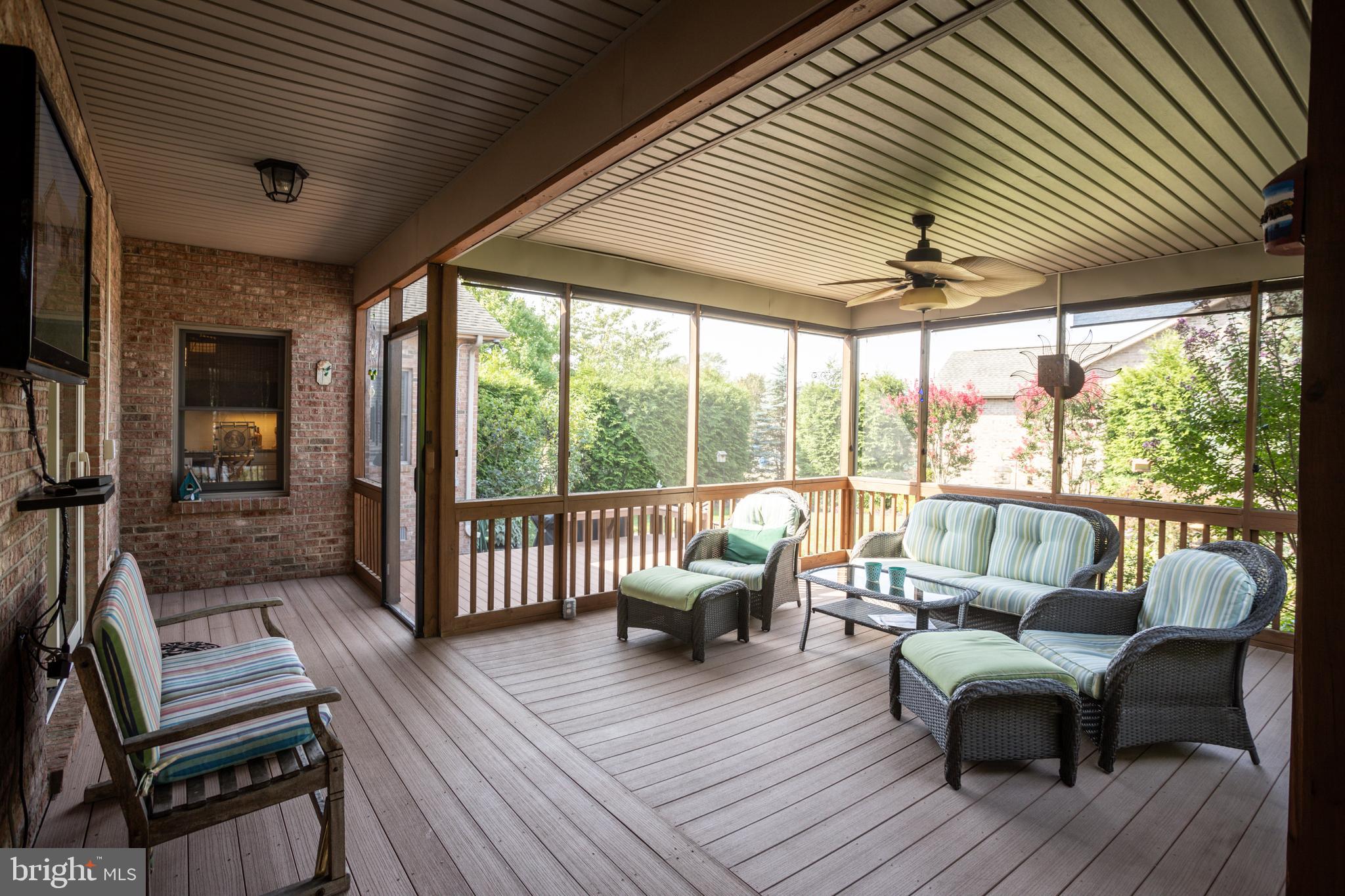 WAKELAND MANOR - Residential