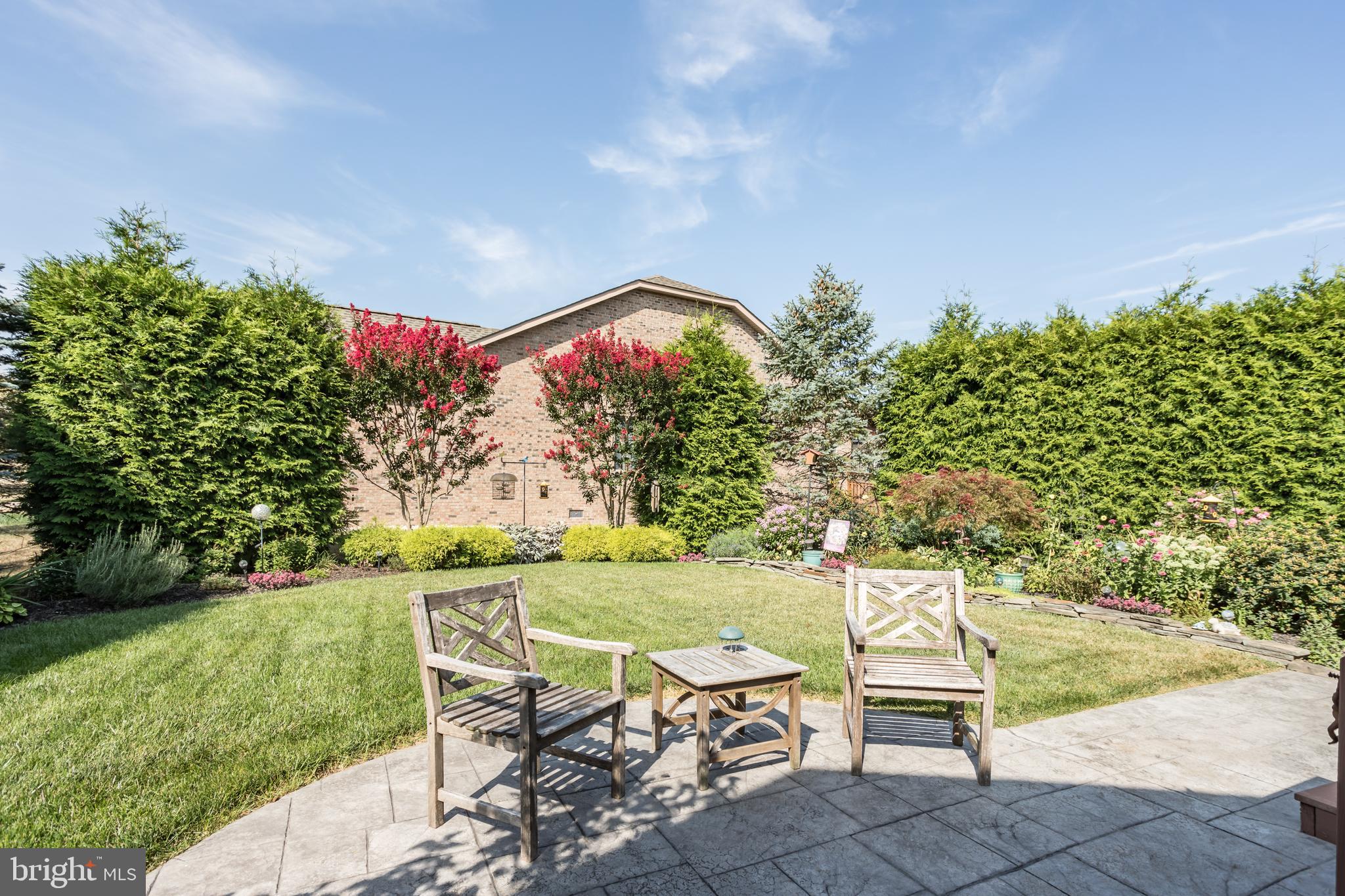 WAKELAND MANOR - Residential