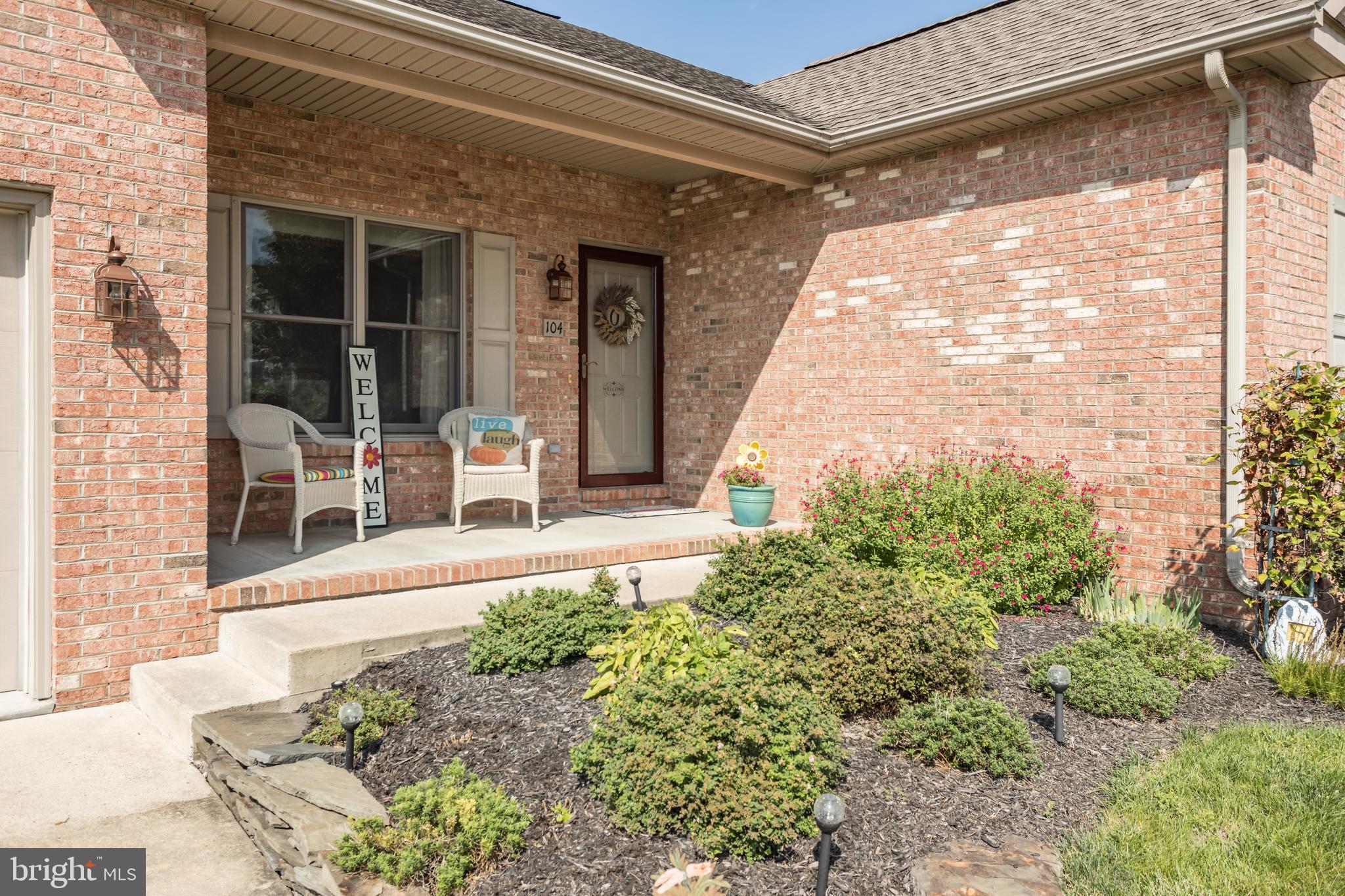 WAKELAND MANOR - Residential