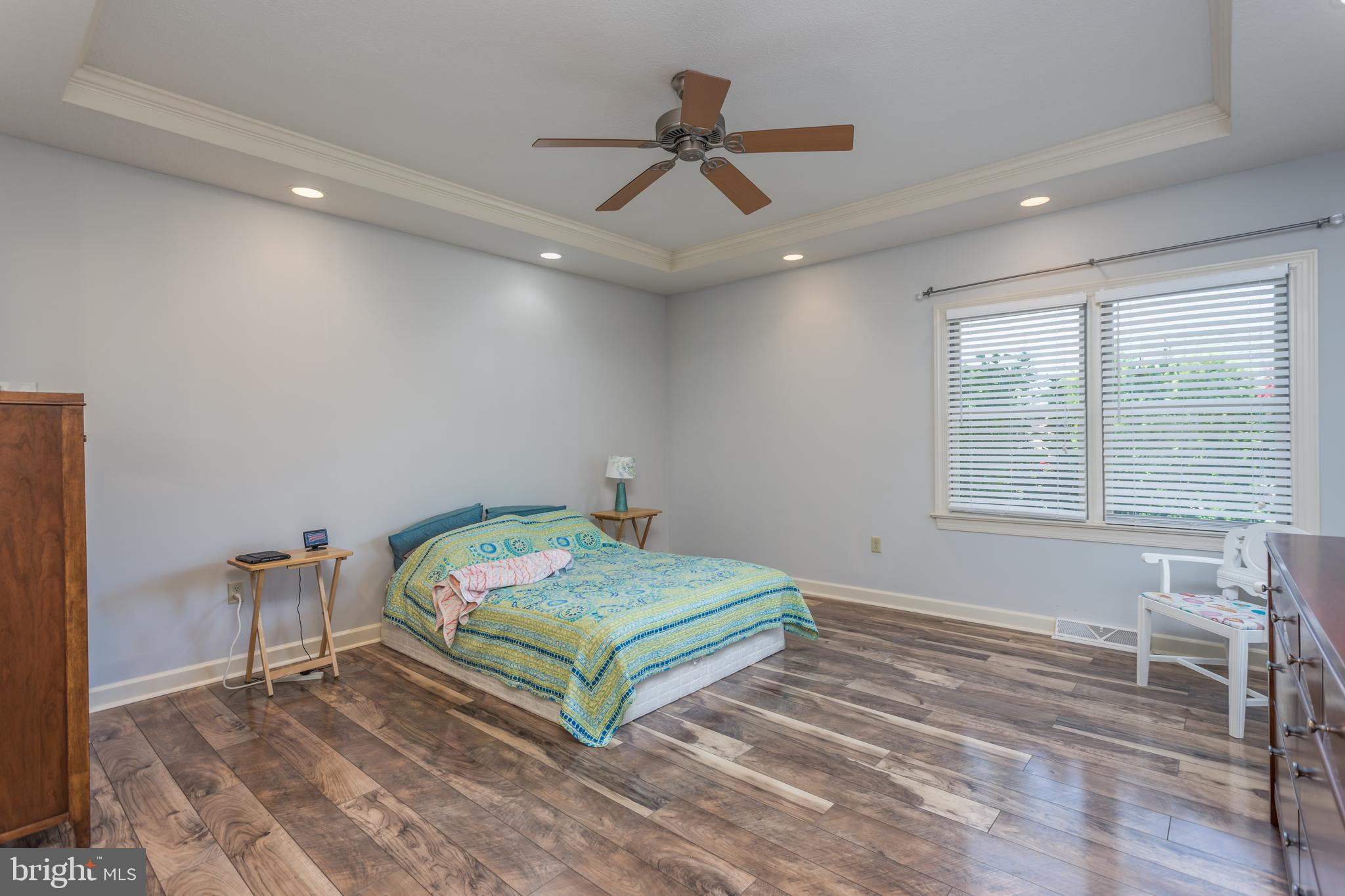 WAKELAND MANOR - Residential