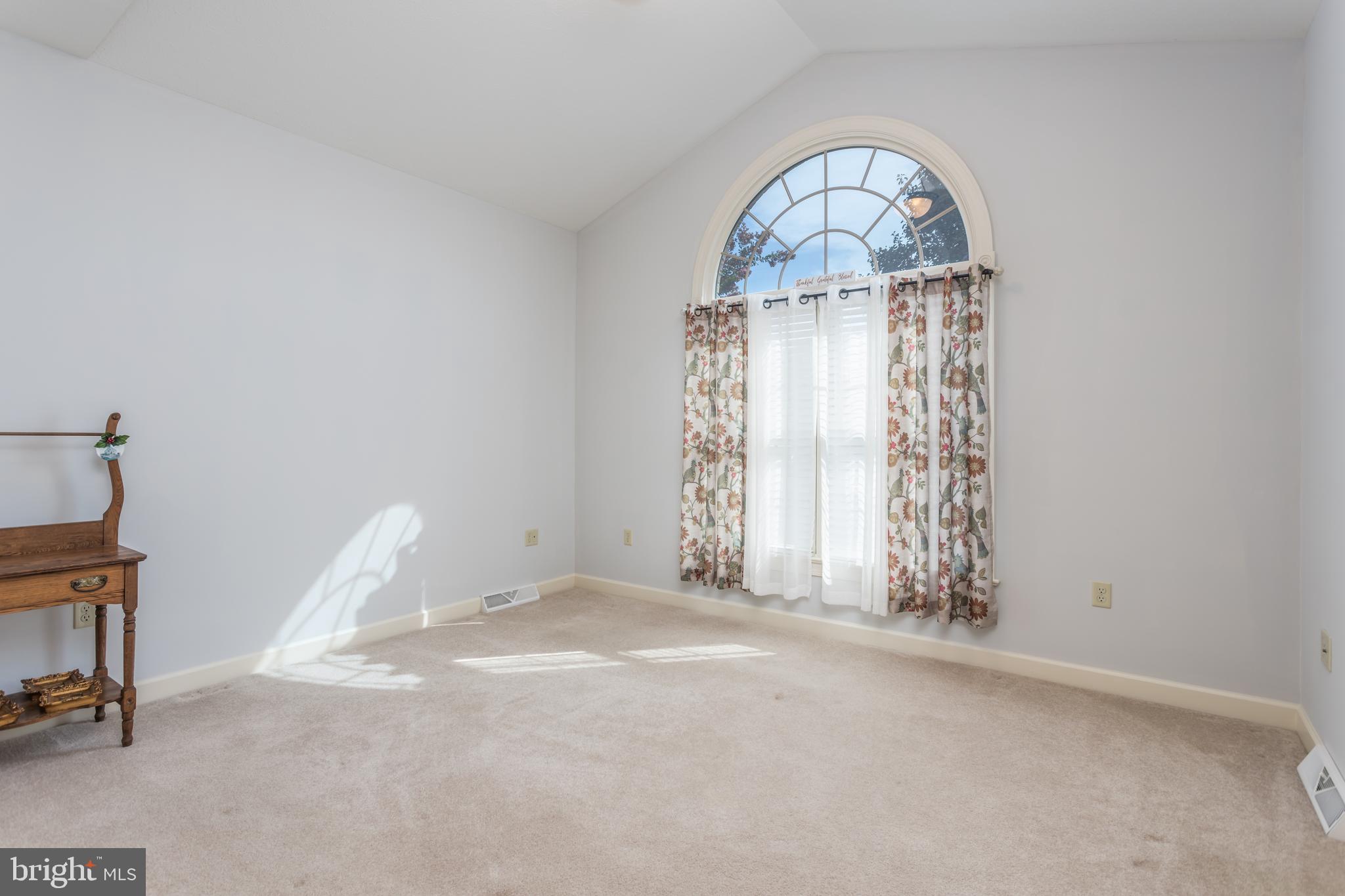 WAKELAND MANOR - Residential