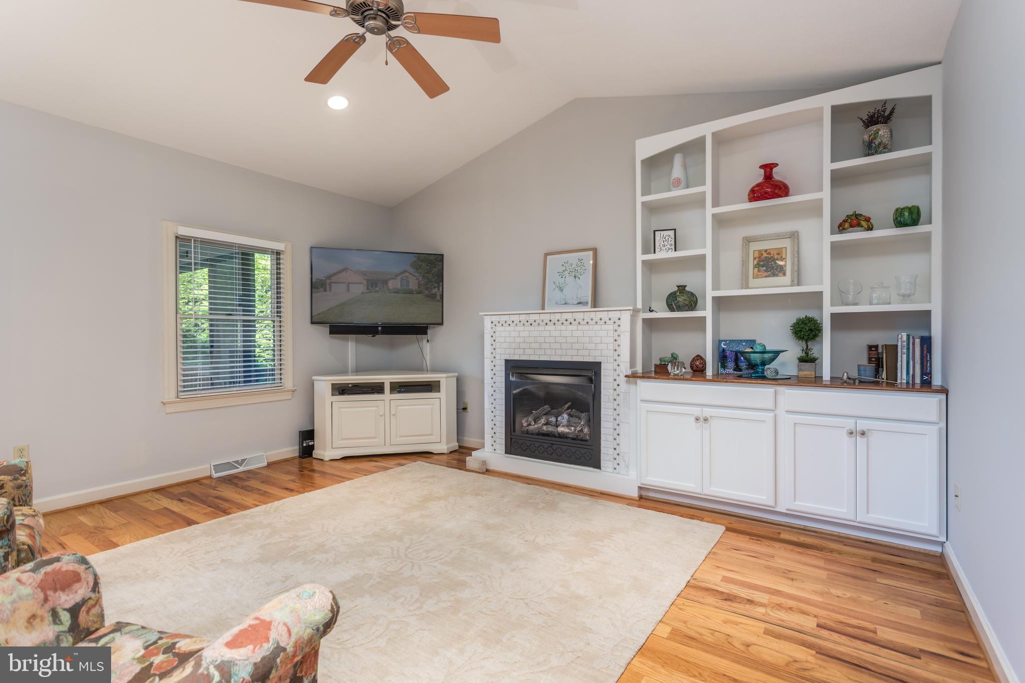 WAKELAND MANOR - Residential