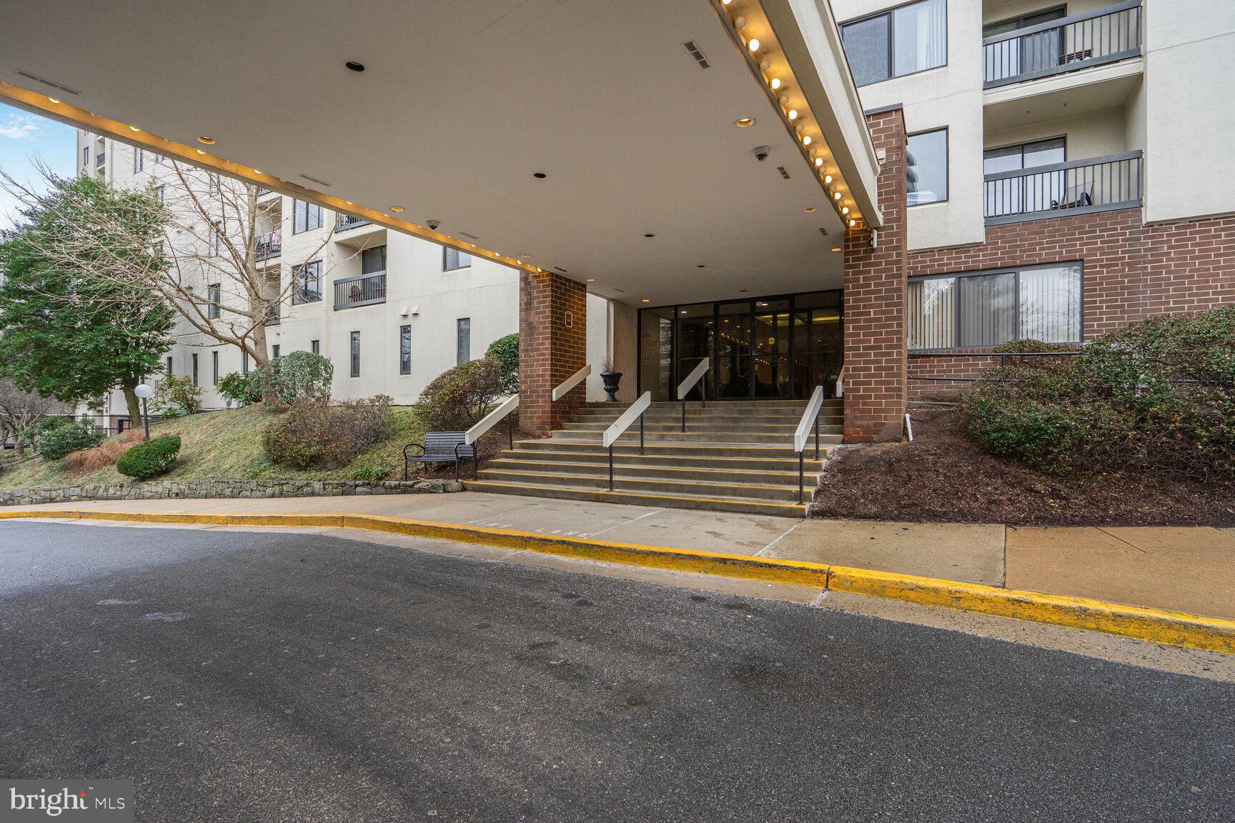 SENTINEL OF LANDMARK - Residential