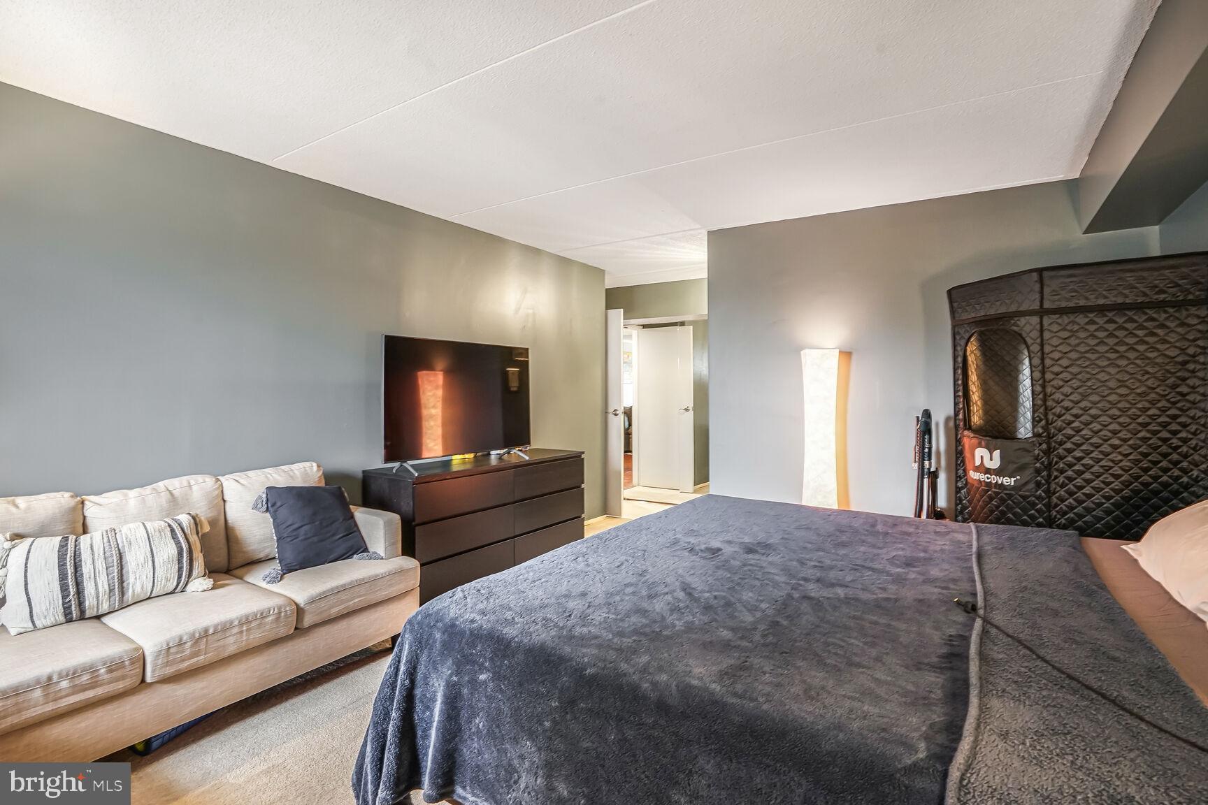 SENTINEL OF LANDMARK - Residential