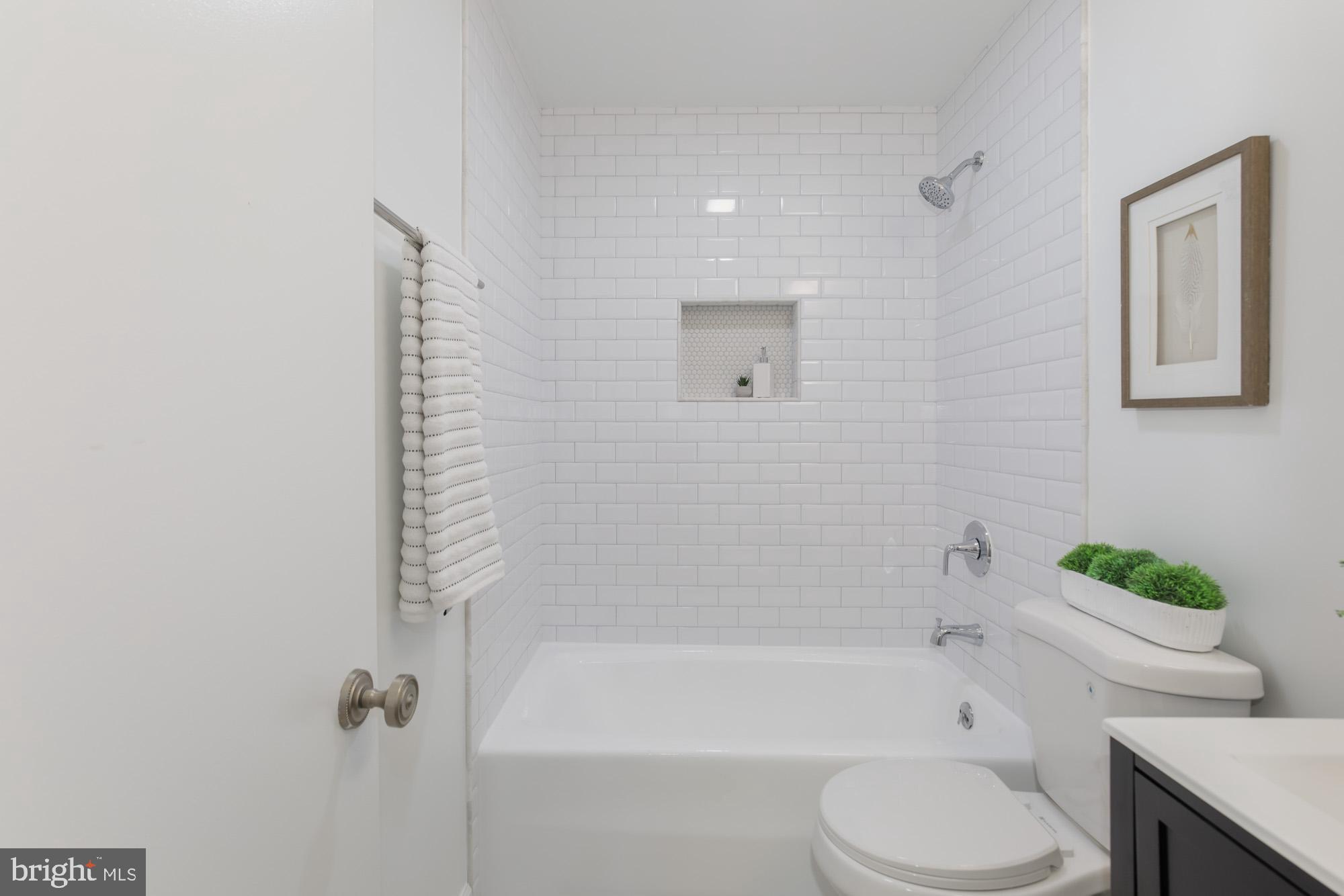 KENWOOD PARK - Residential