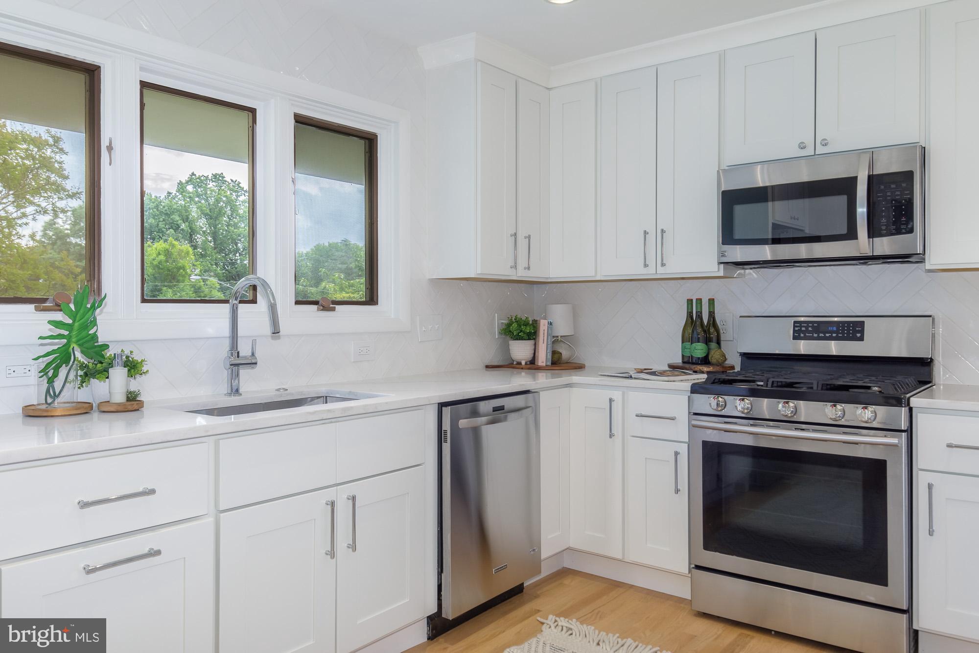 KENWOOD PARK - Residential