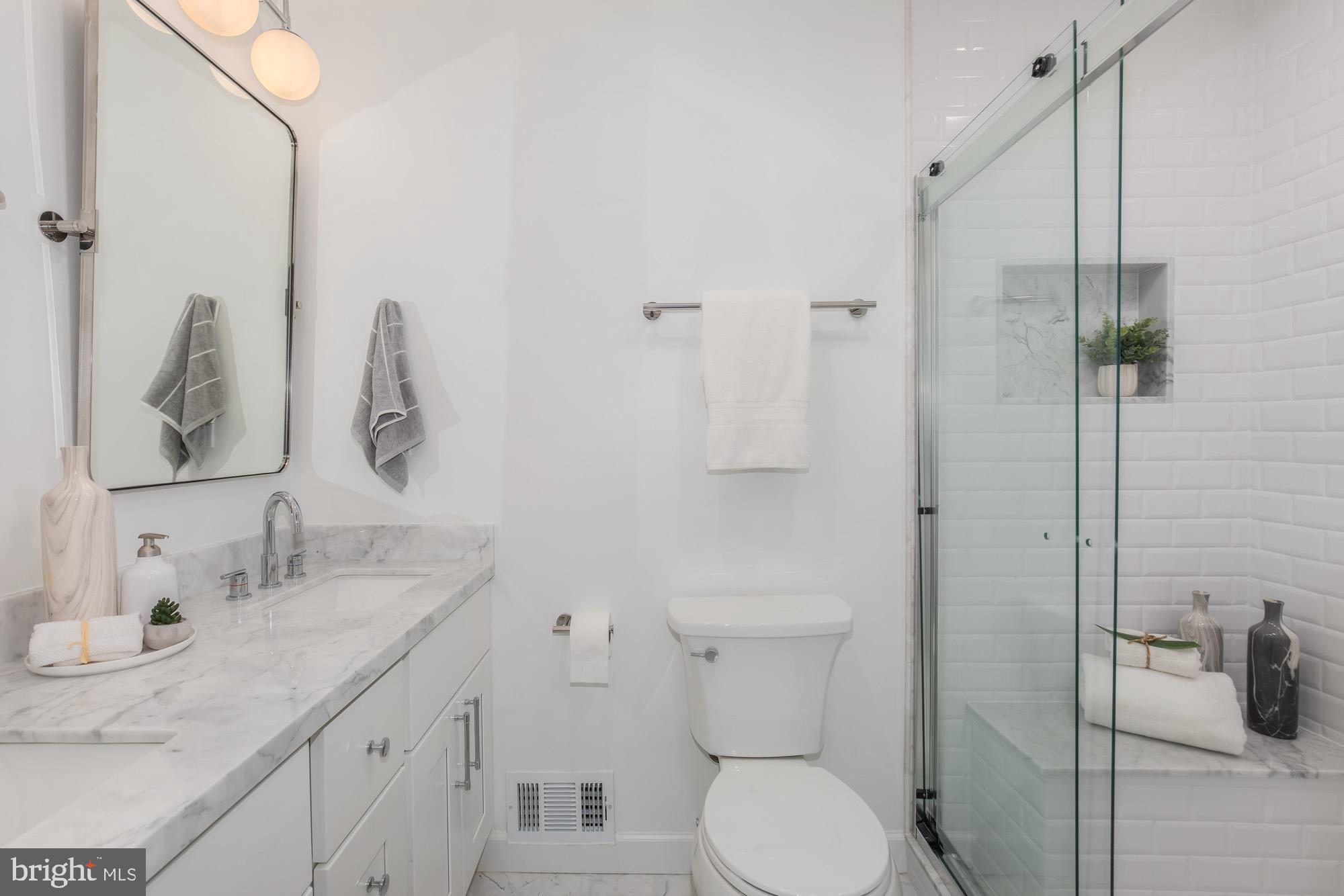 KENWOOD PARK - Residential