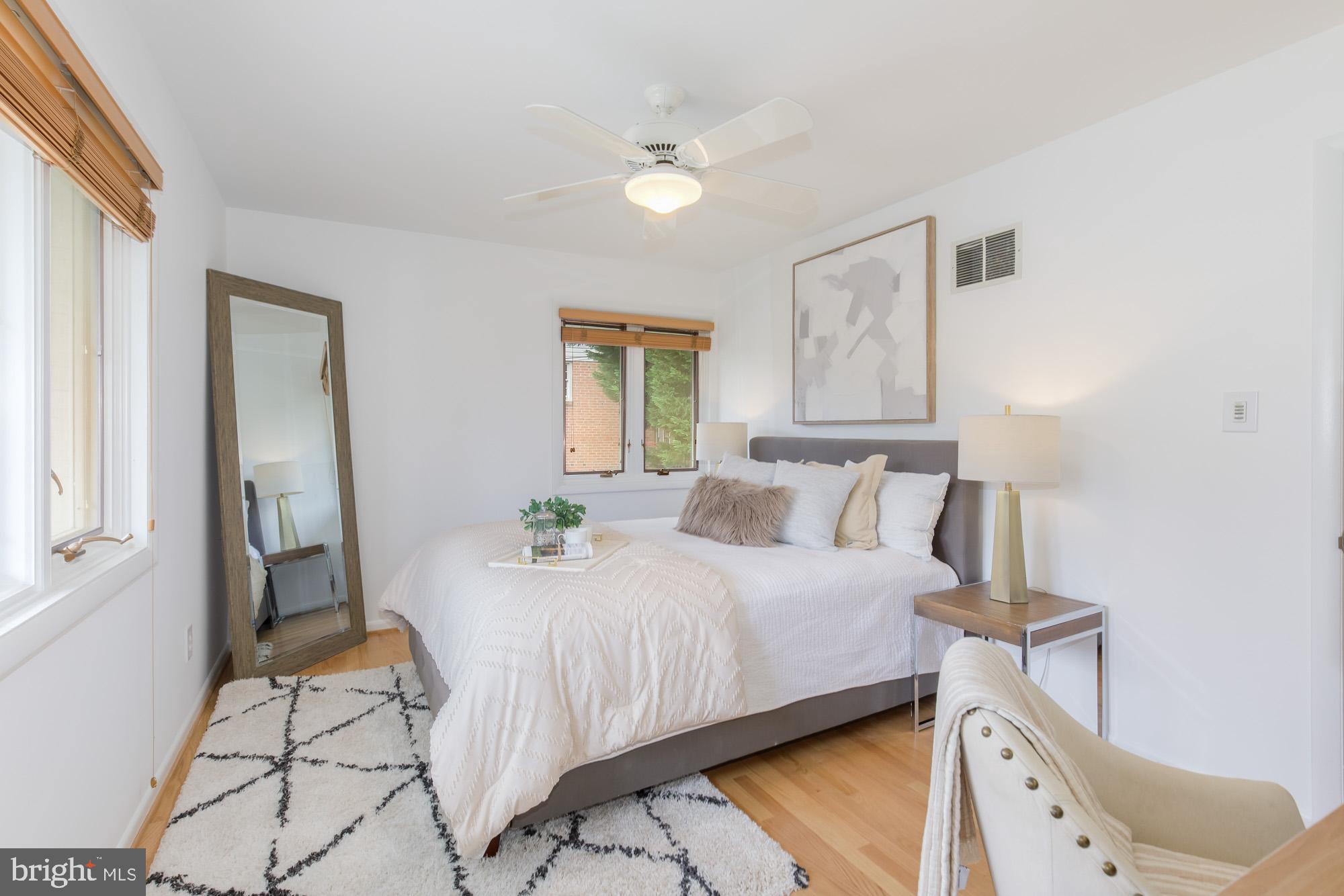 KENWOOD PARK - Residential