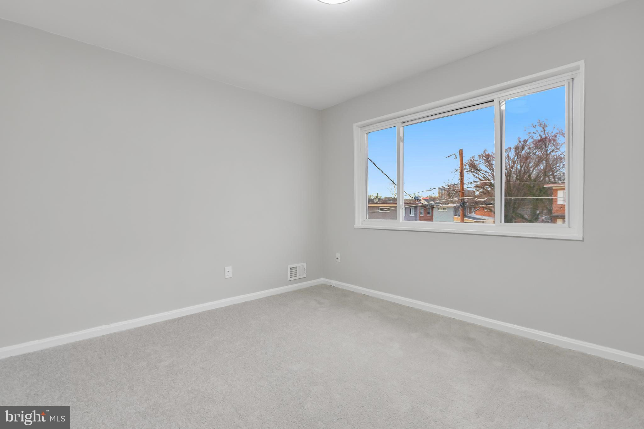 GLASSMANOR - Residential