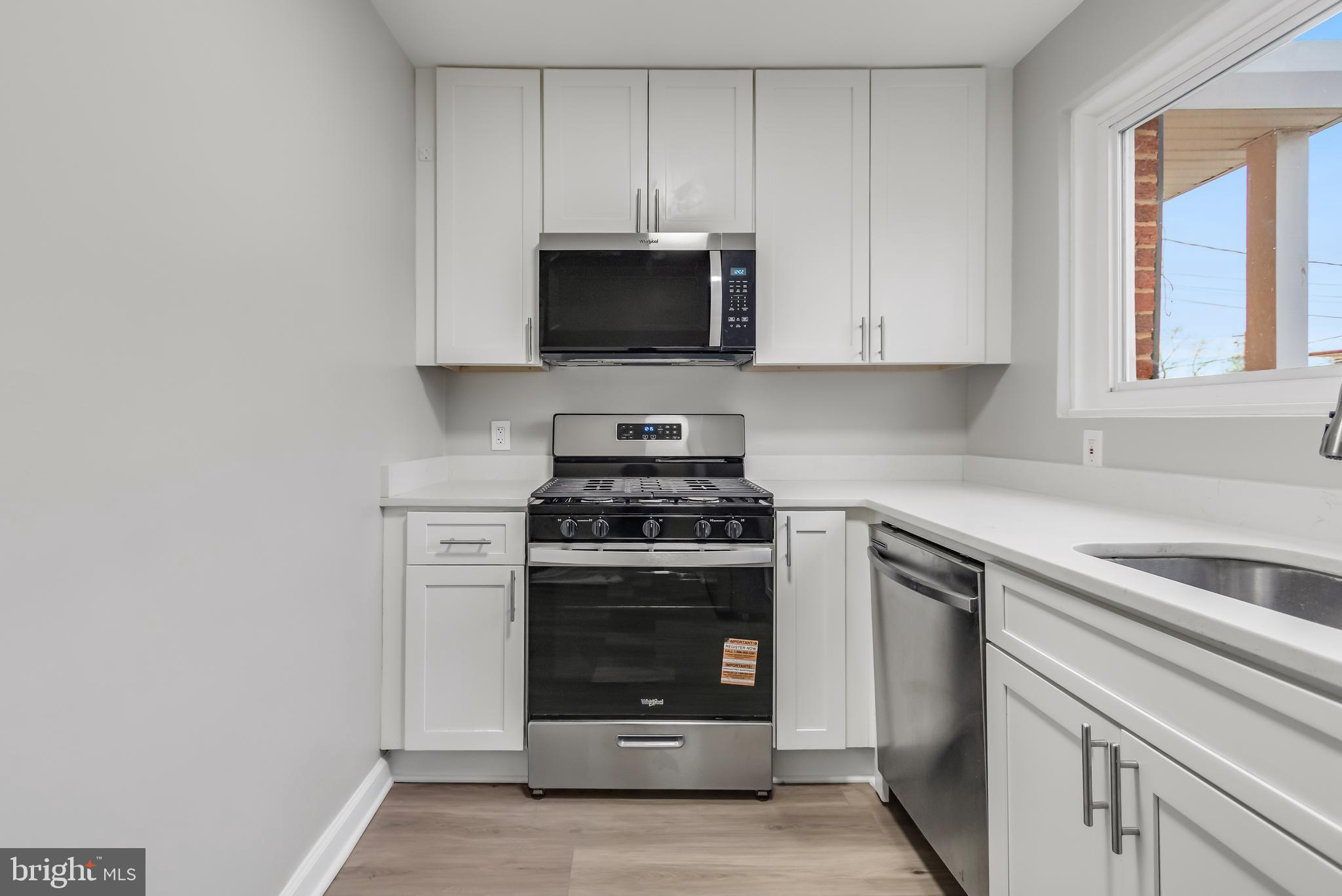 GLASSMANOR - Residential