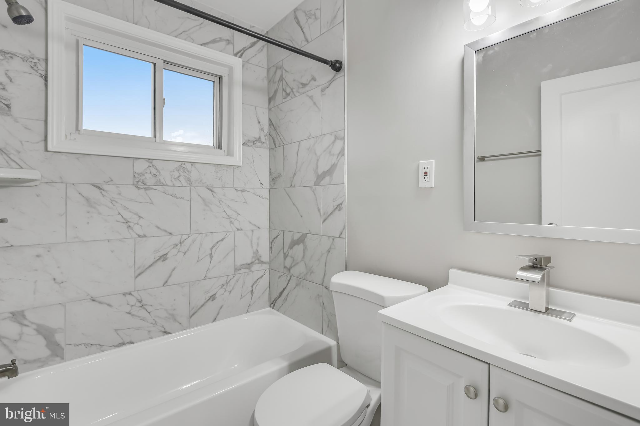 GLASSMANOR - Residential