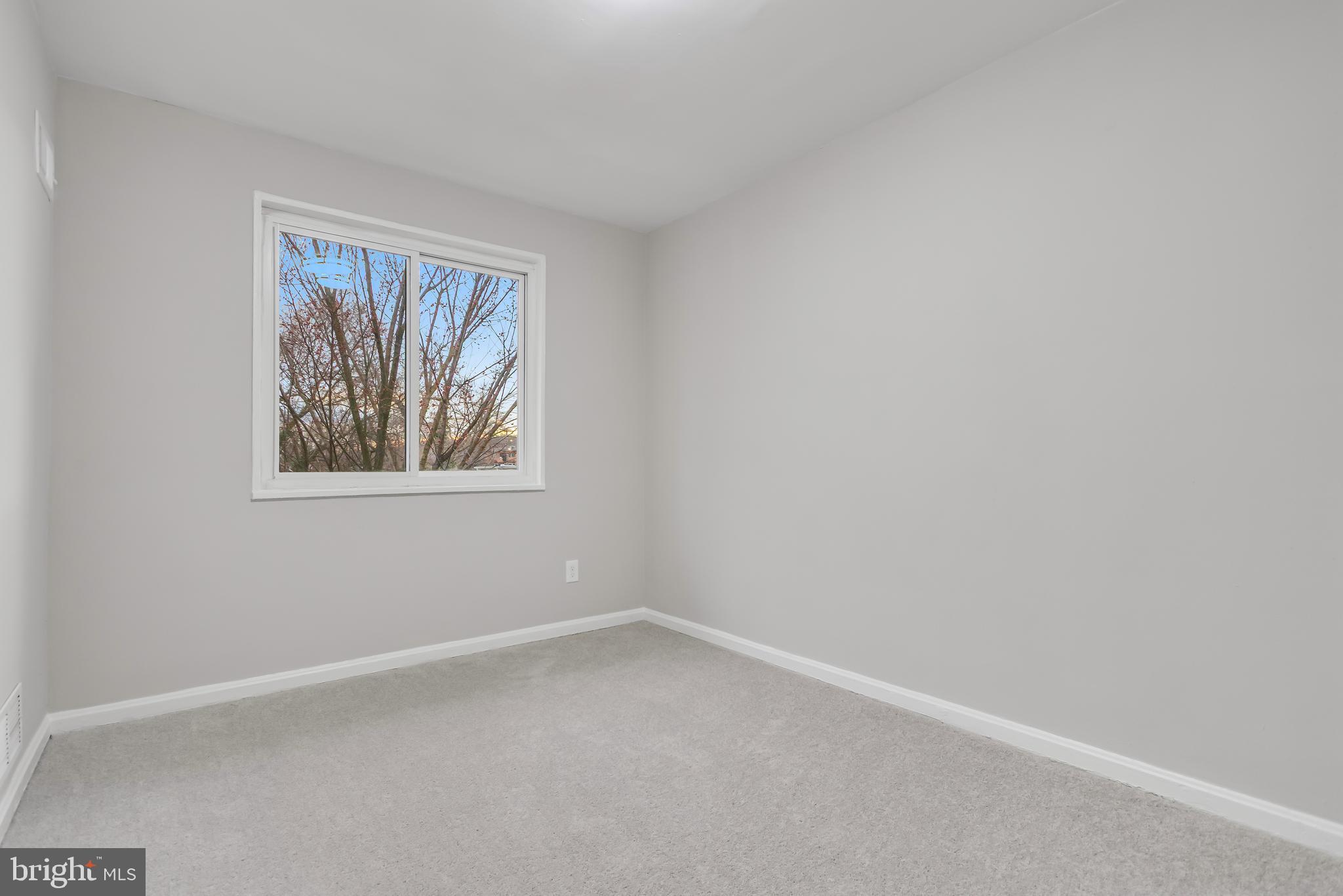 GLASSMANOR - Residential