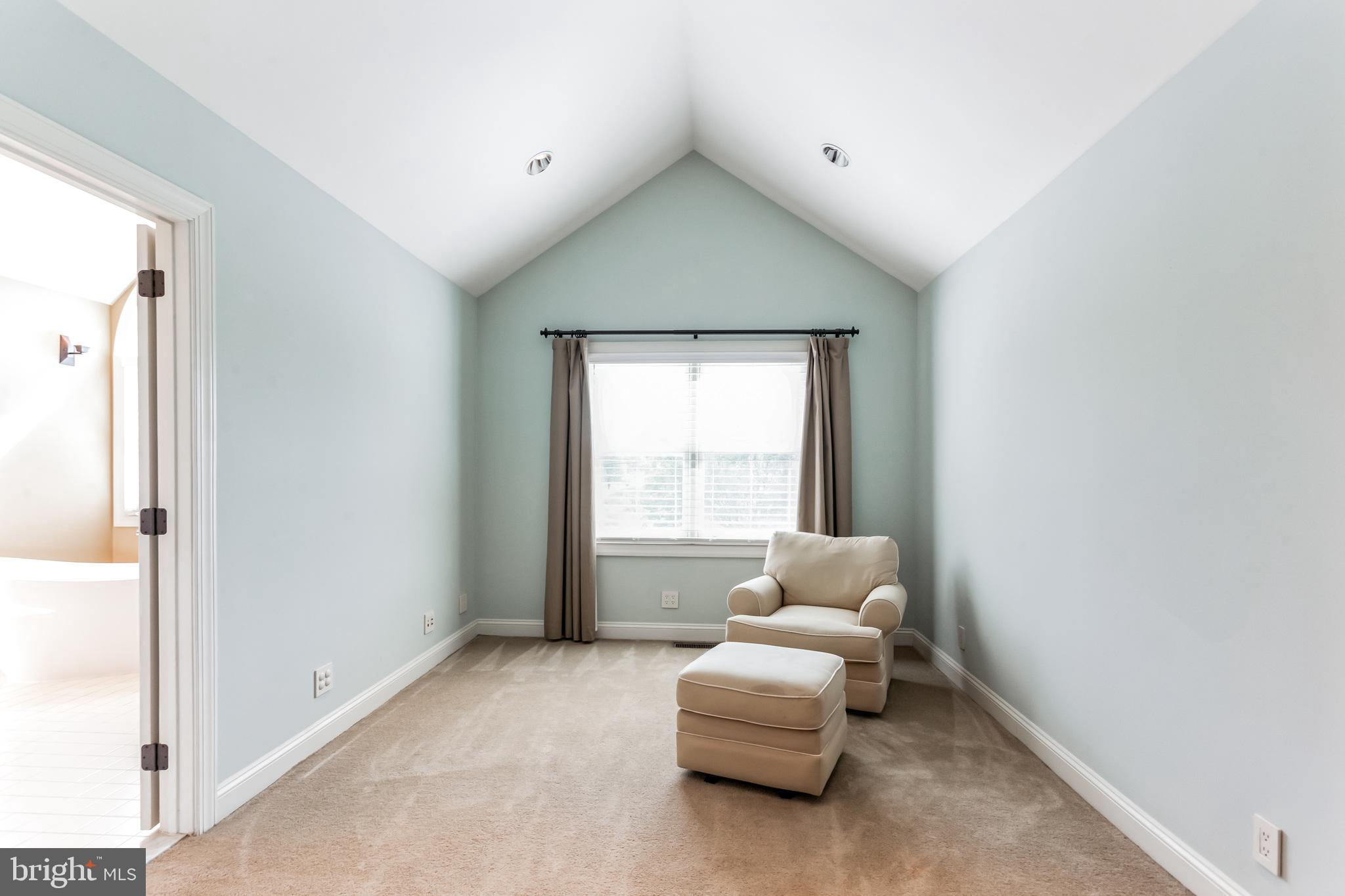 RIDINGS OF HORSHAM - Residential