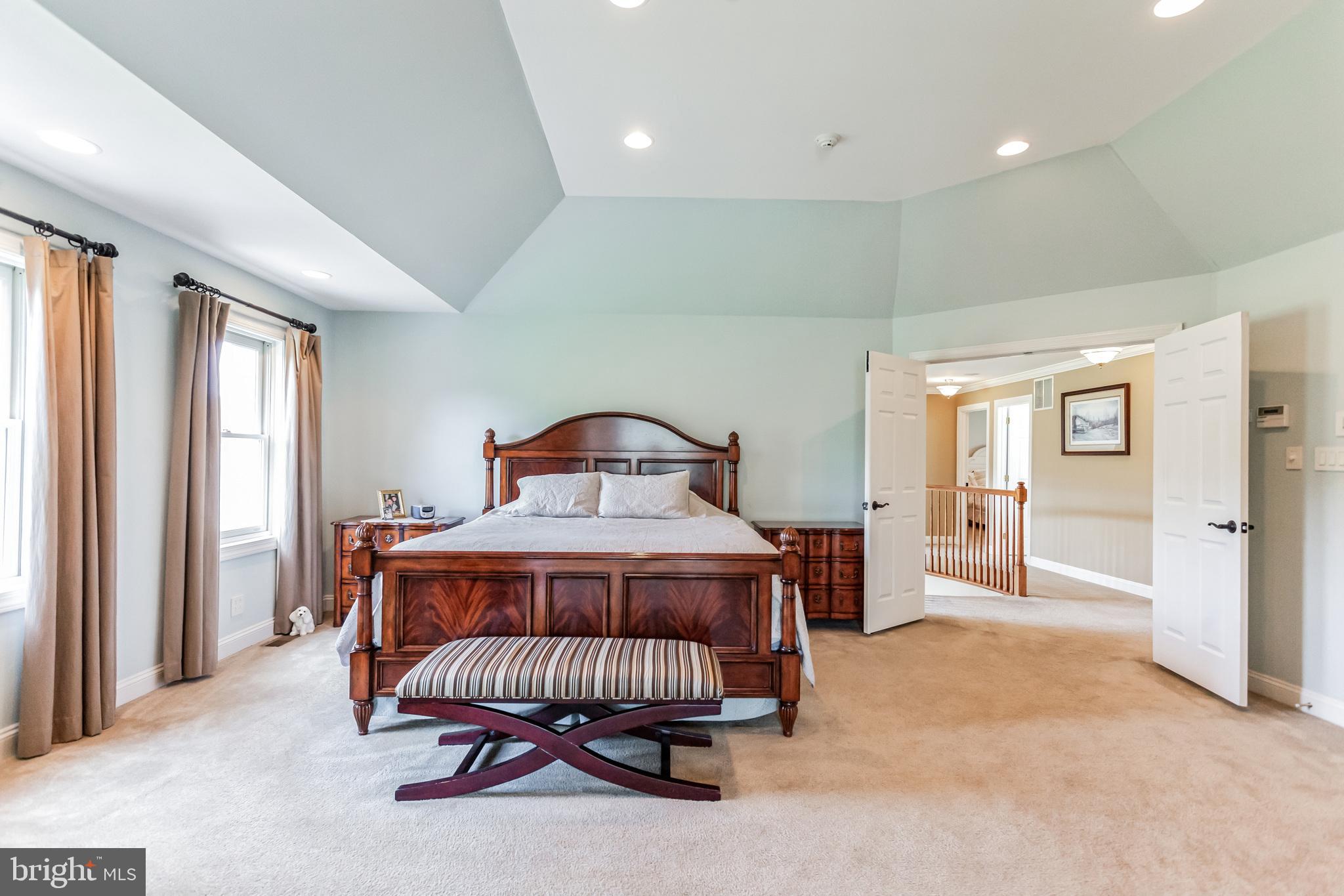 RIDINGS OF HORSHAM - Residential