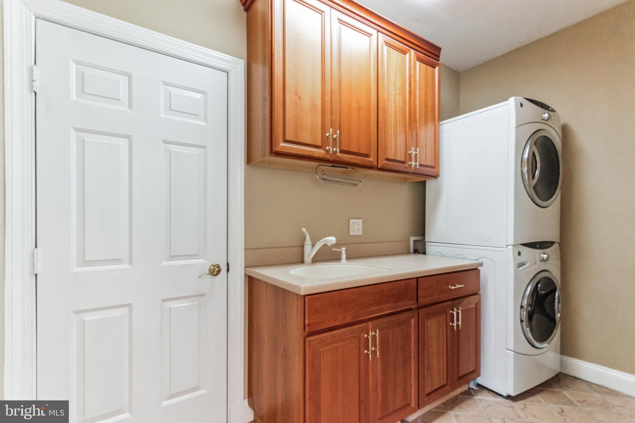 RIDINGS OF HORSHAM - Residential