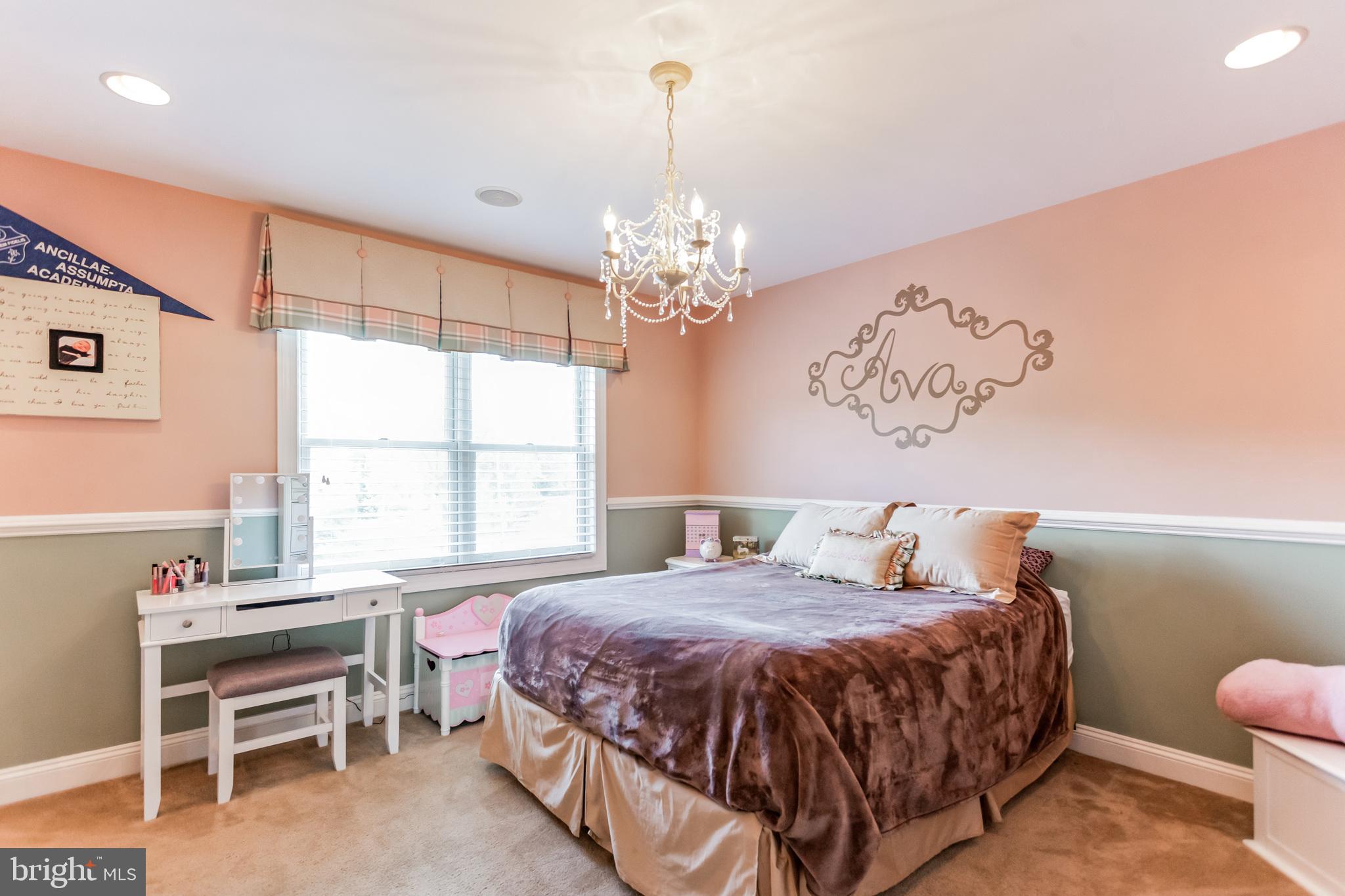 RIDINGS OF HORSHAM - Residential