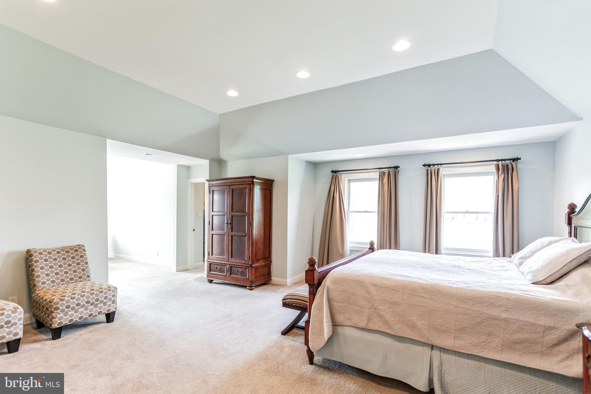 RIDINGS OF HORSHAM - Residential