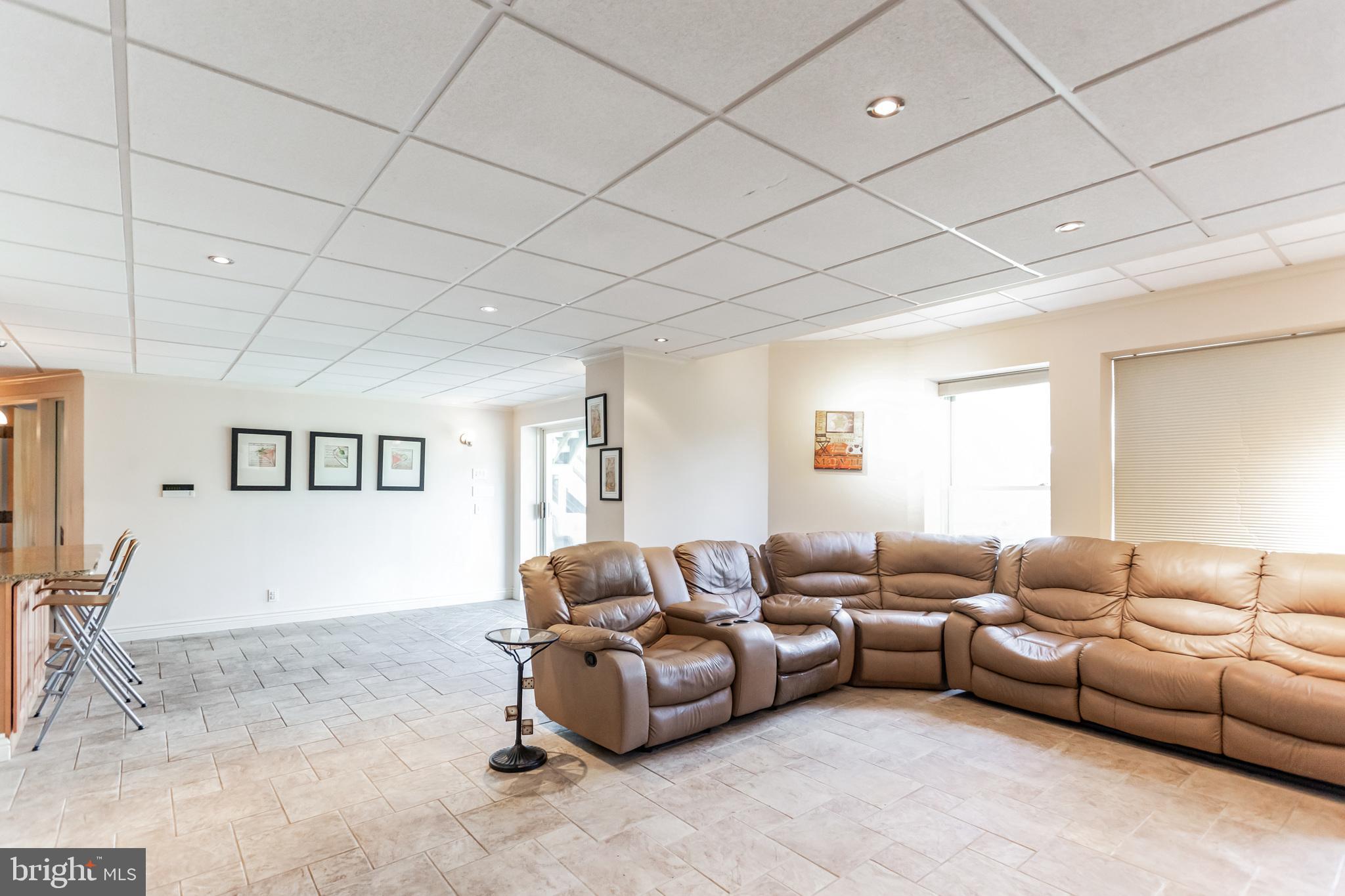 RIDINGS OF HORSHAM - Residential