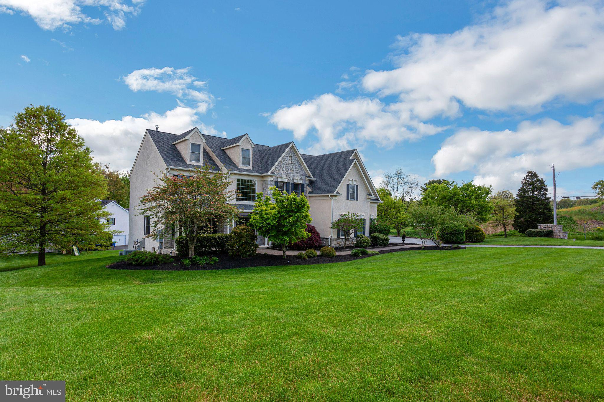 RIDINGS OF HORSHAM - Residential