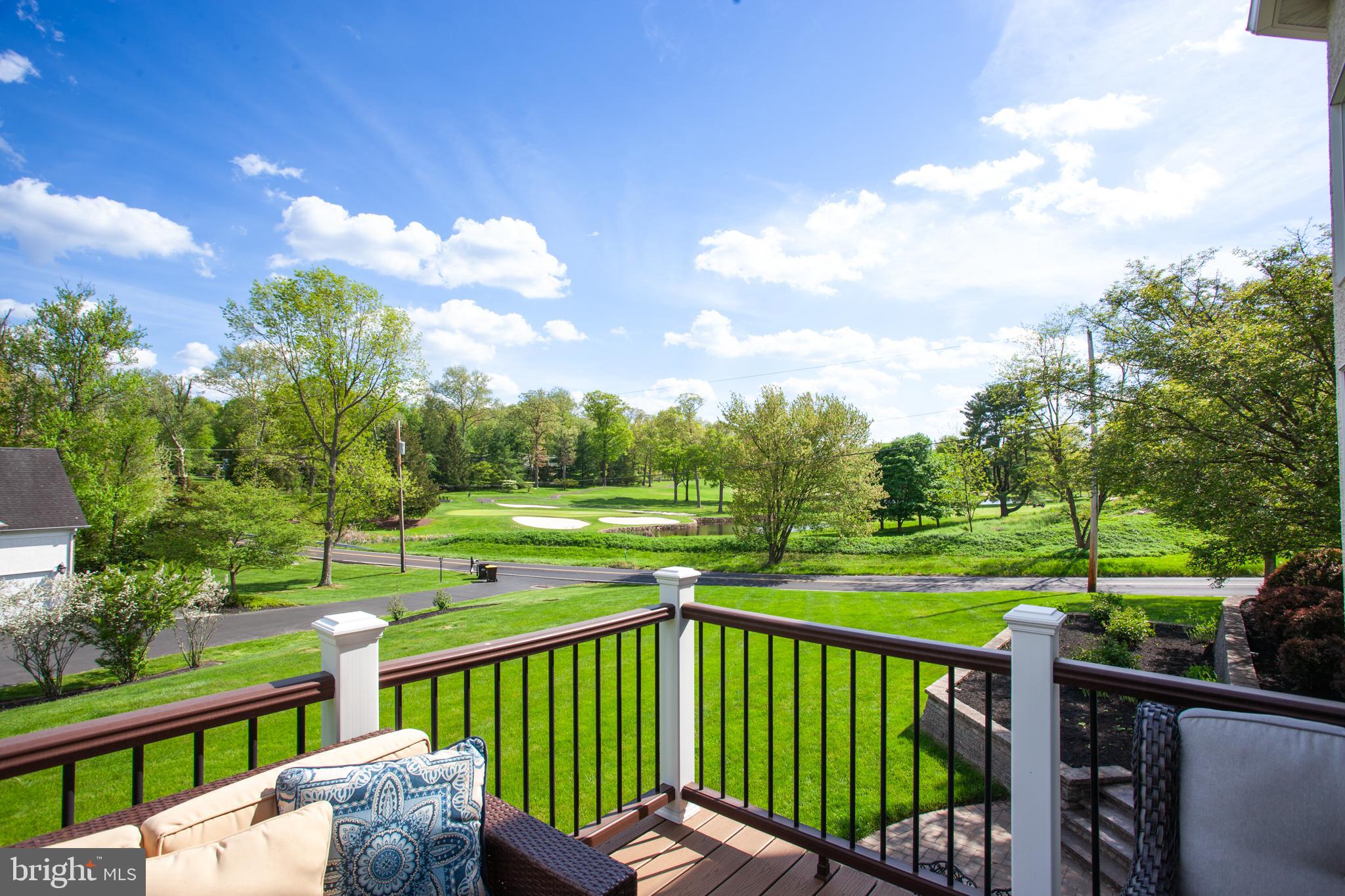 RIDINGS OF HORSHAM - Residential